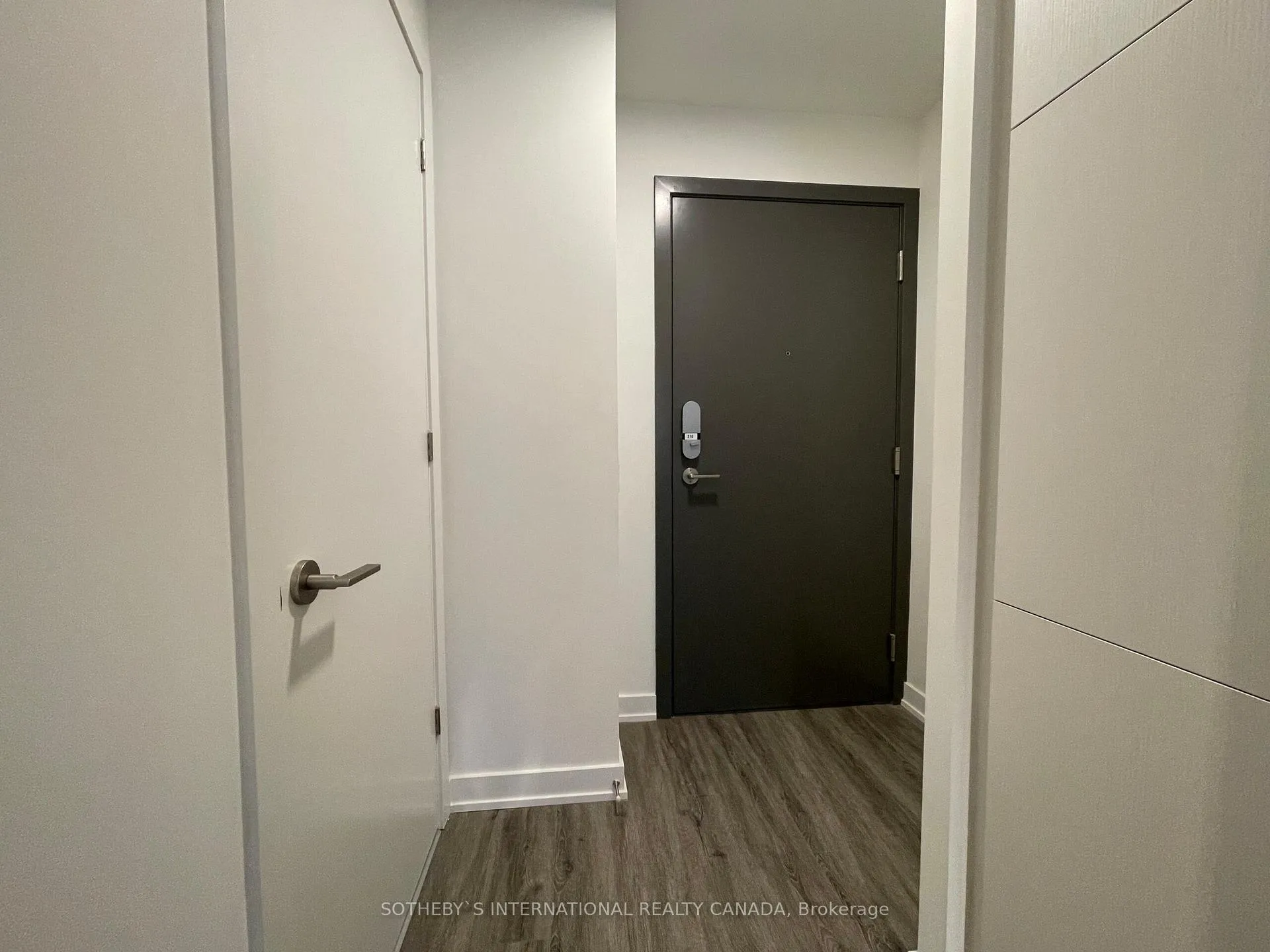 Photo 5 of Unit 310, 9 Tecumseth Street, Toronto, Niagara — HOMEH