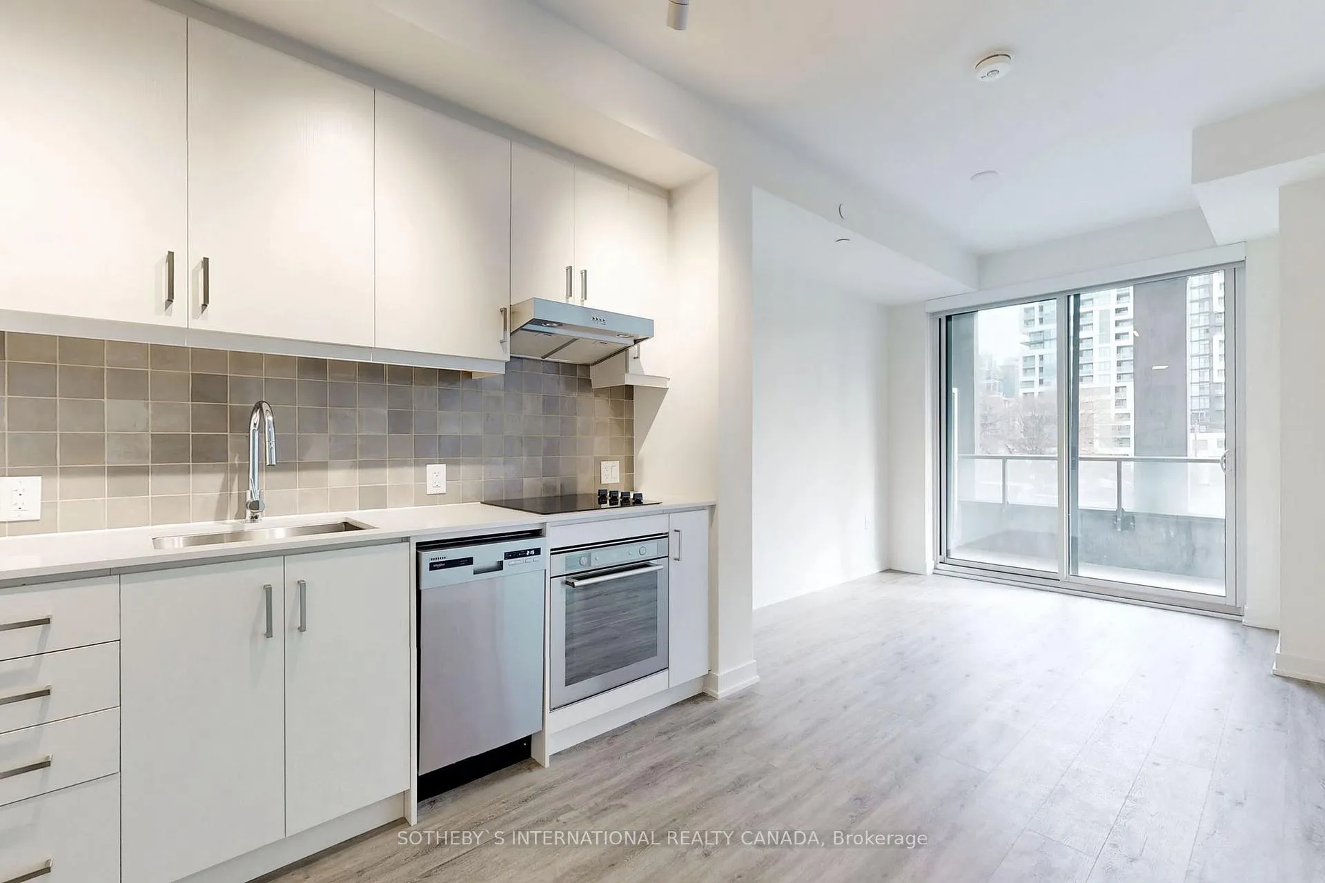 Photo 6 of Unit 310, 9 Tecumseth Street, Toronto, Niagara — HOMEH