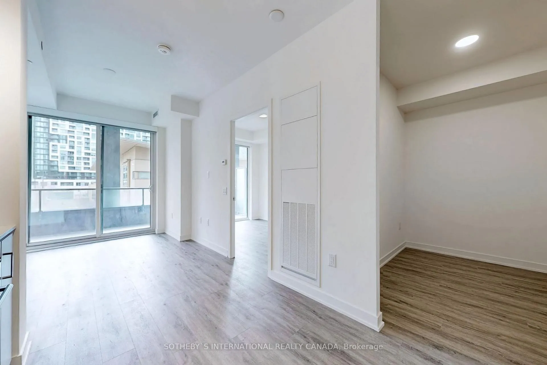 Photo 8 of Unit 310, 9 Tecumseth Street, Toronto, Niagara — HOMEH