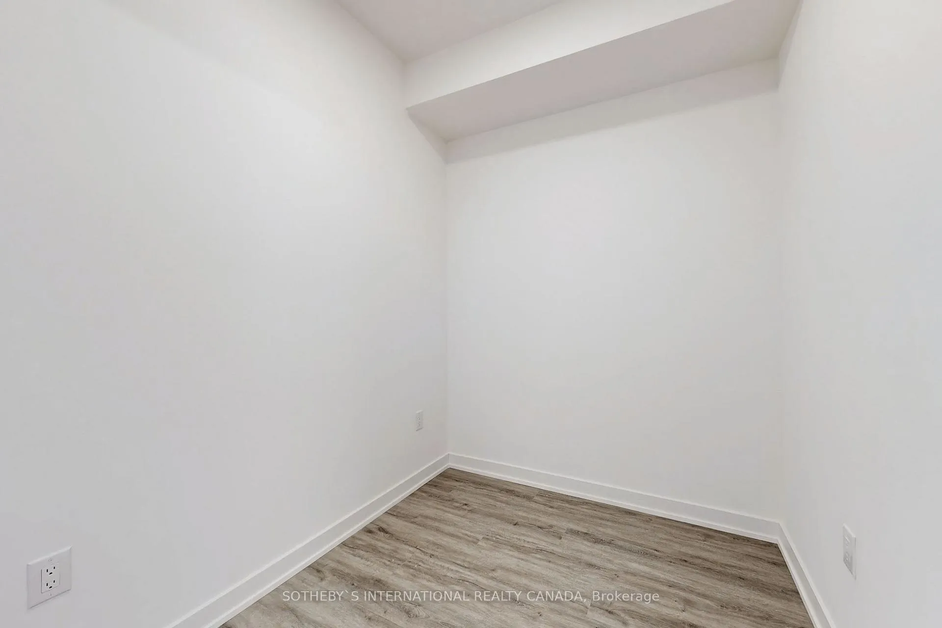 Photo 9 of Unit 310, 9 Tecumseth Street, Toronto, Niagara — HOMEH
