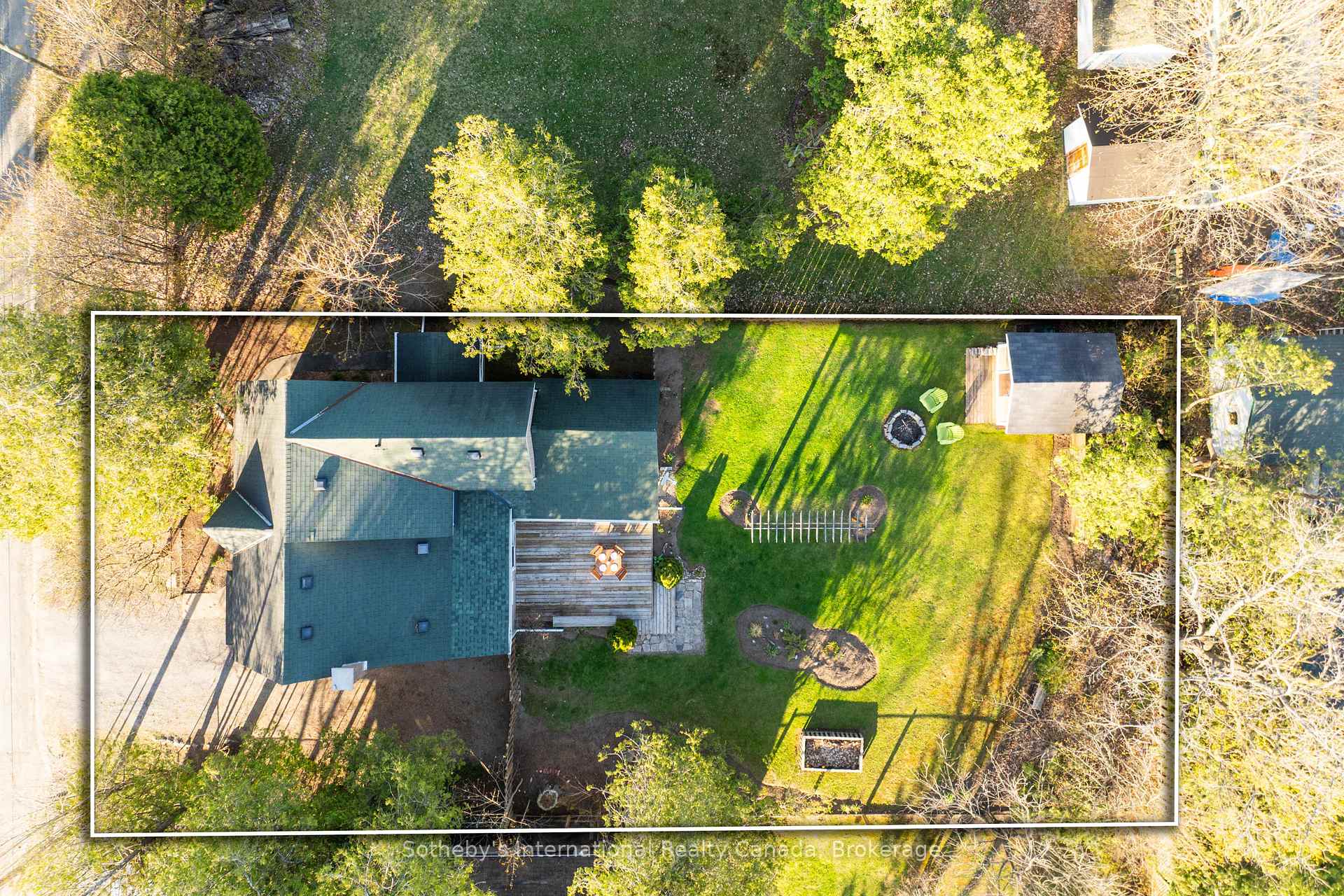 Photo 6 of 325 Farquhar Street, Gravenhurst, Muskoka (S) — HOMEH