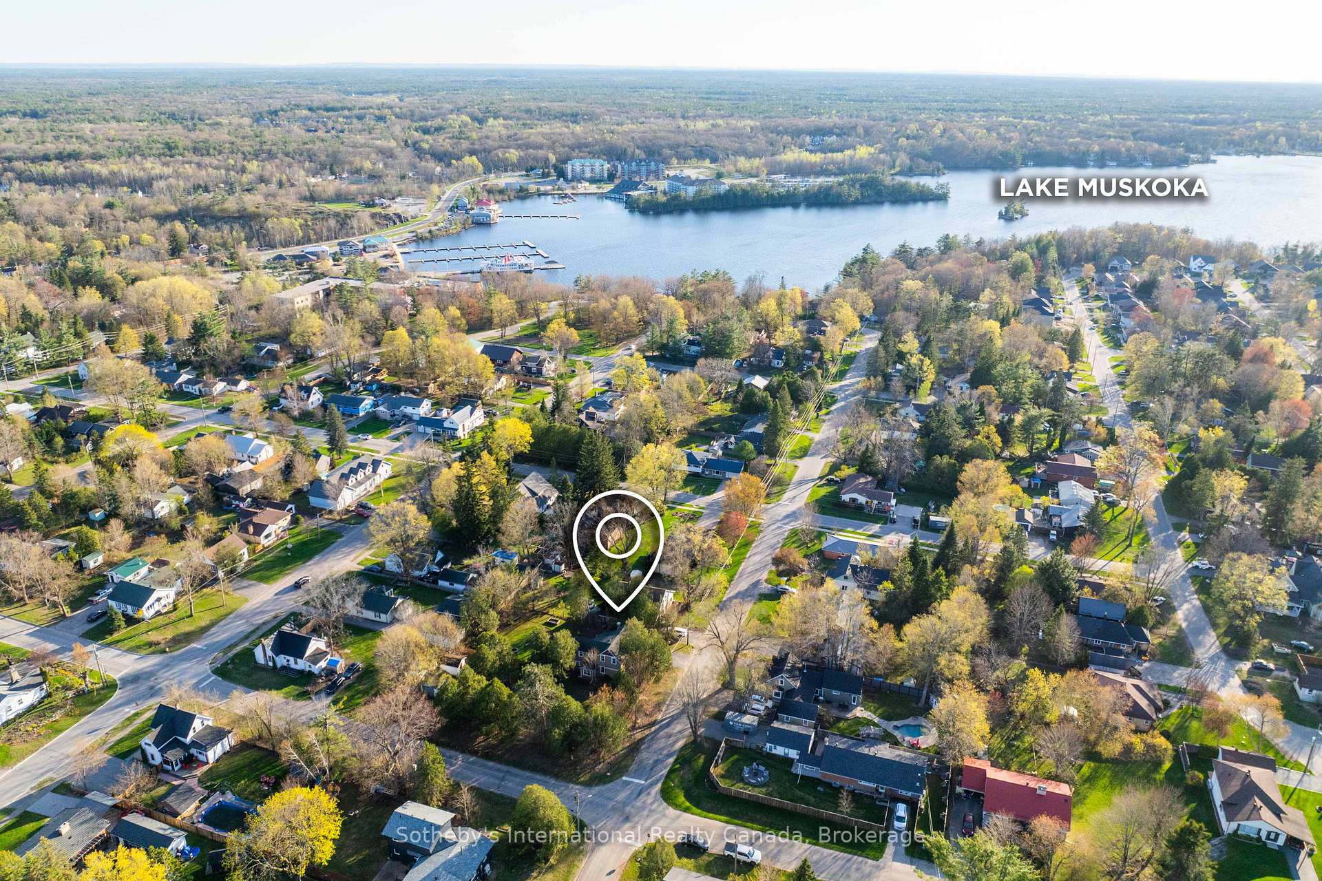 Photo 7 of 325 Farquhar Street, Gravenhurst, Muskoka (S) — HOMEH