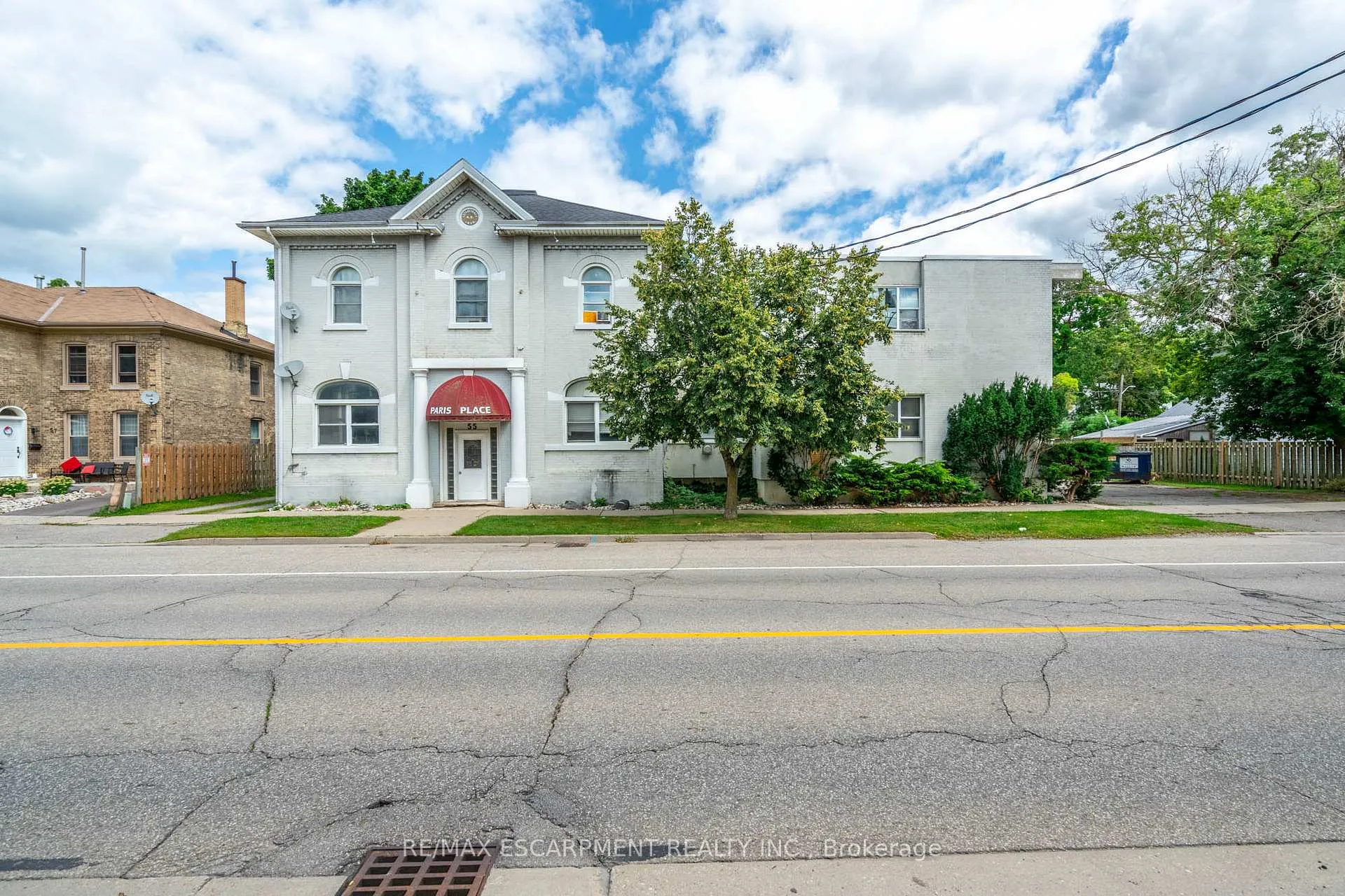 Photo 2 of 55 Willow Street, Brant, Paris — HOMEH