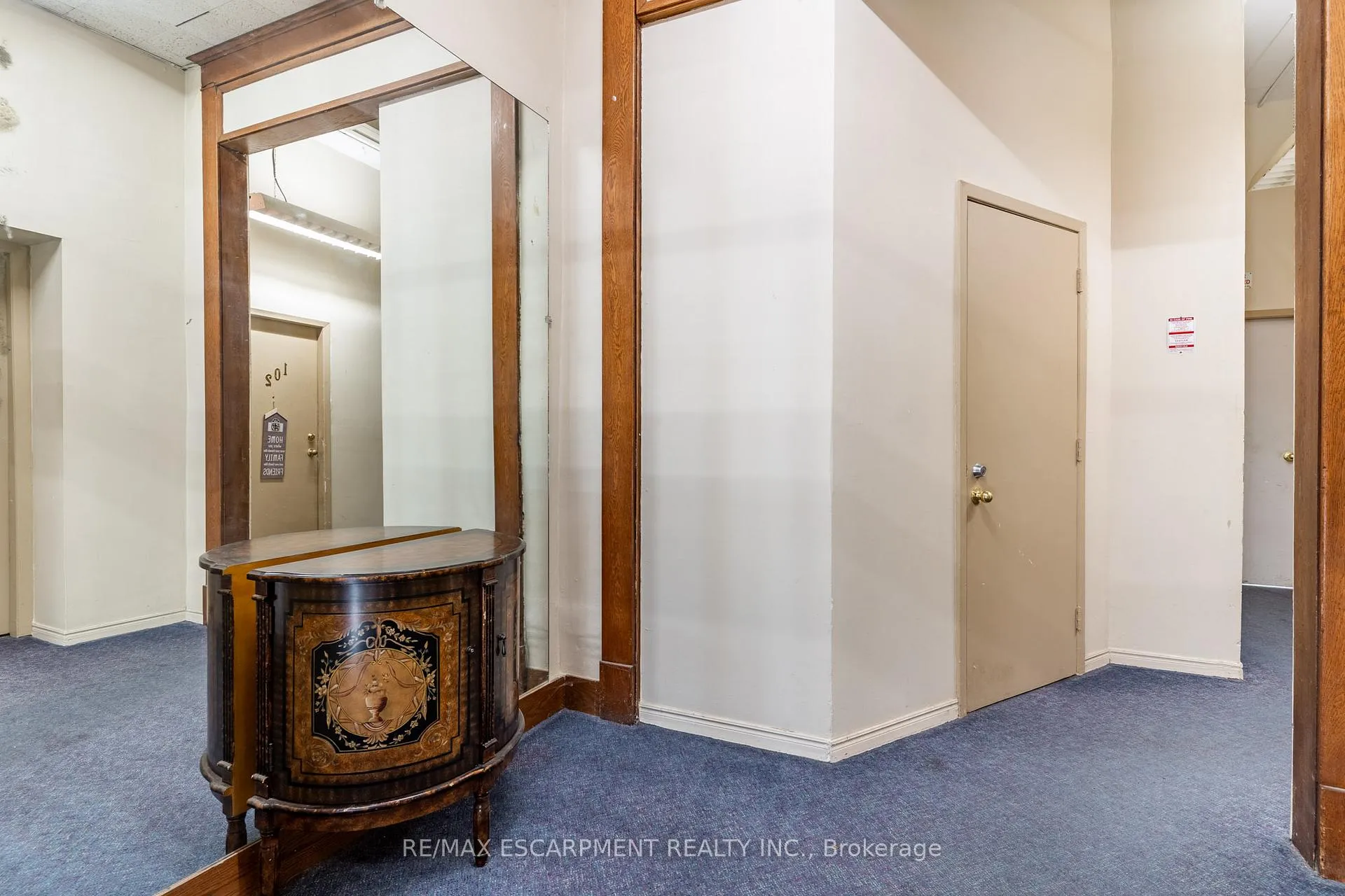 Photo 6 of 55 Willow Street, Brant, Paris — HOMEH