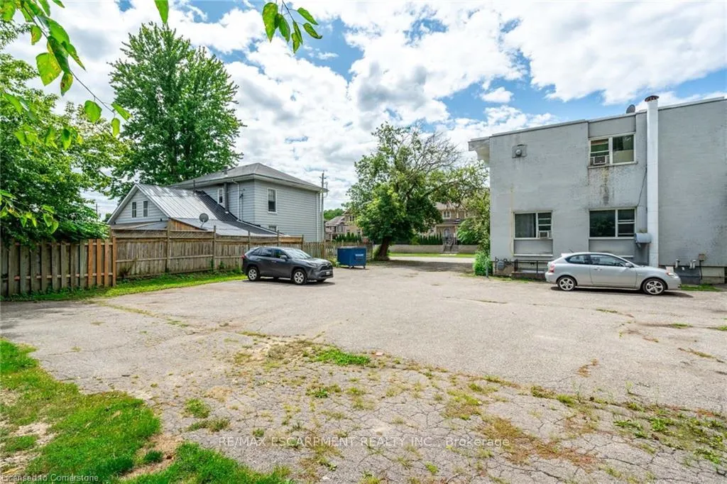 Photo 33 of 55 Willow Street, Brant, Paris — HOMEH