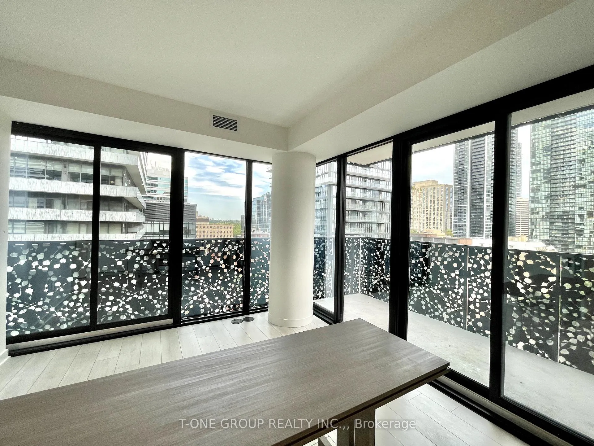 Photo 8 of Unit 1112, 55 Charles Street E, Toronto, Church-Yonge Corridor — HOMEH