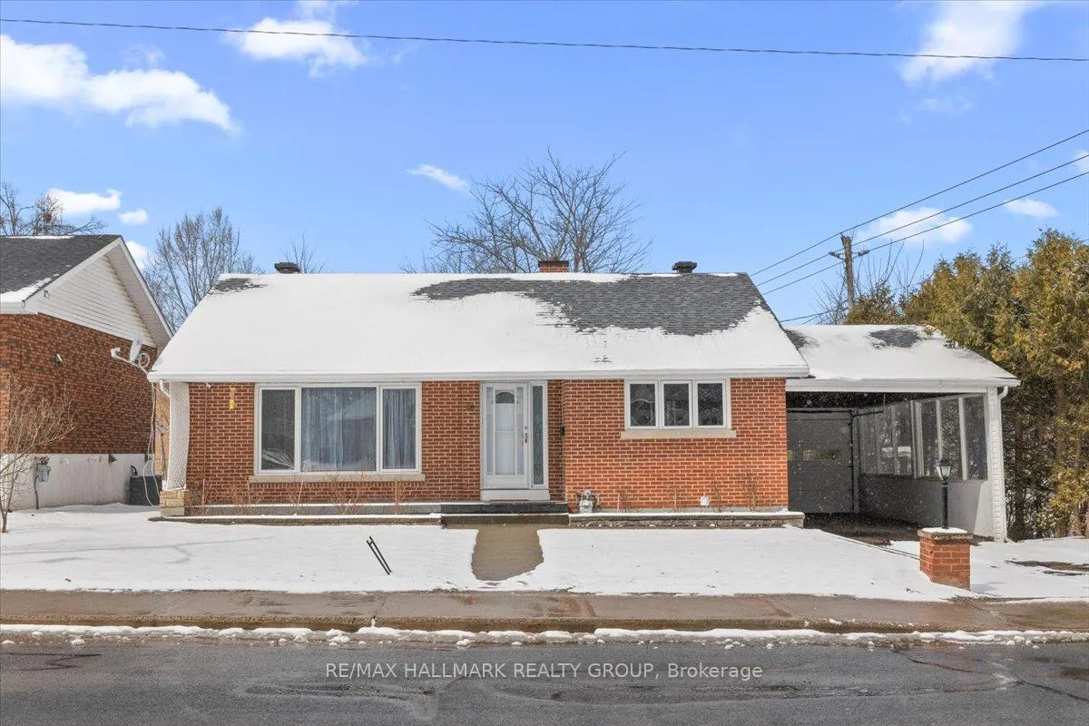 Photo 2 of 66 Broadview Avenue E, Smiths Falls — HOMEH