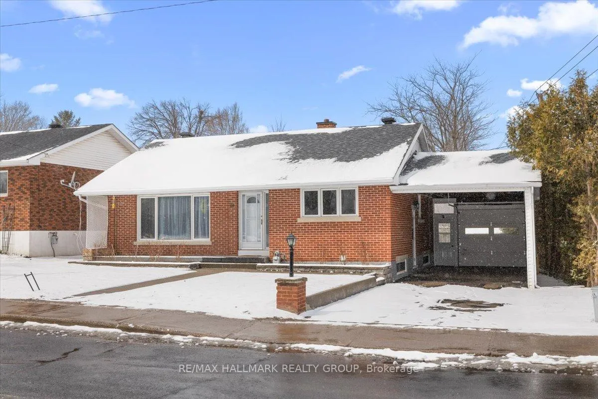 Photo 3 of 66 Broadview Avenue E, Smiths Falls — HOMEH