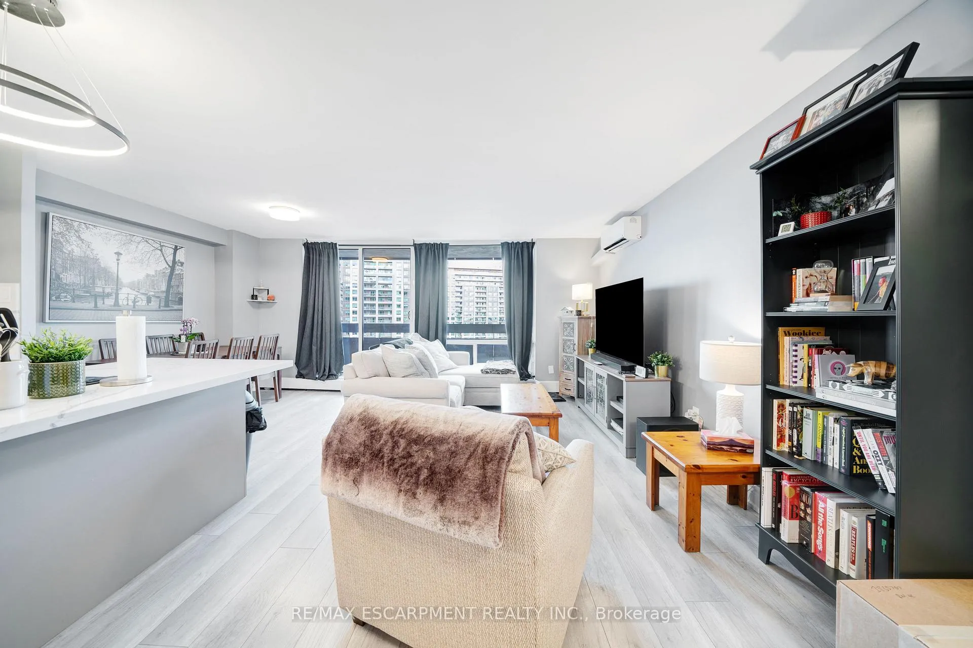 Photo 6 of Unit 1103, 1210 Radom Street, Pickering, Bay Ridges — HOMEH
