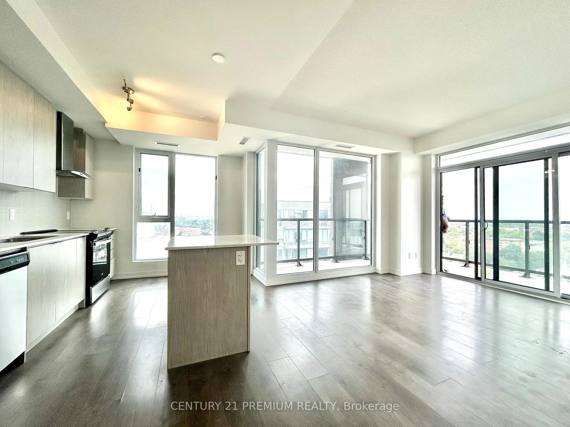 Photo 5 of Unit 1702, 55 Duke Street, Kitchener, City Commercial Core — HOMEH
