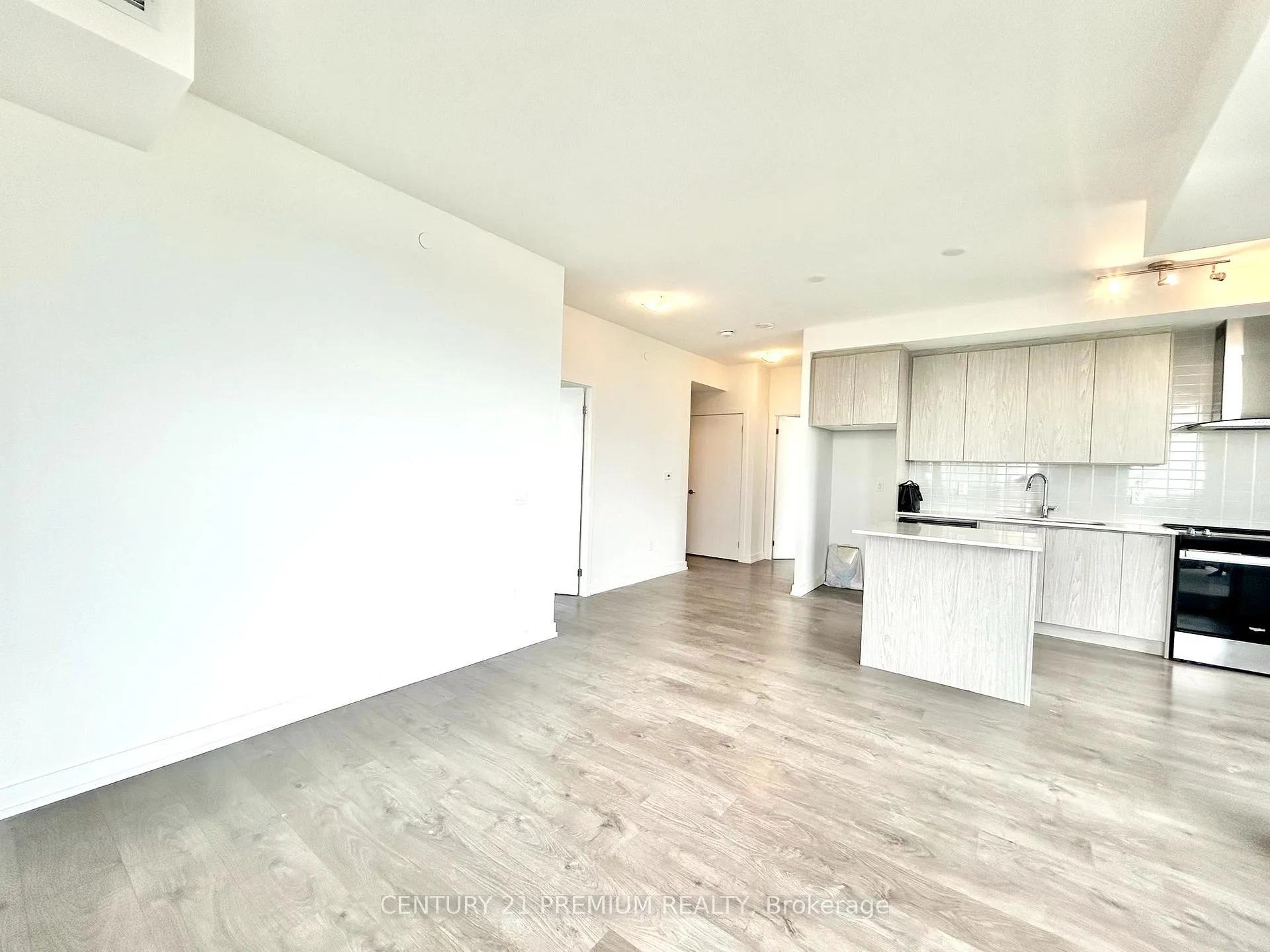 Photo 9 of Unit 1702, 55 Duke Street, Kitchener, City Commercial Core — HOMEH