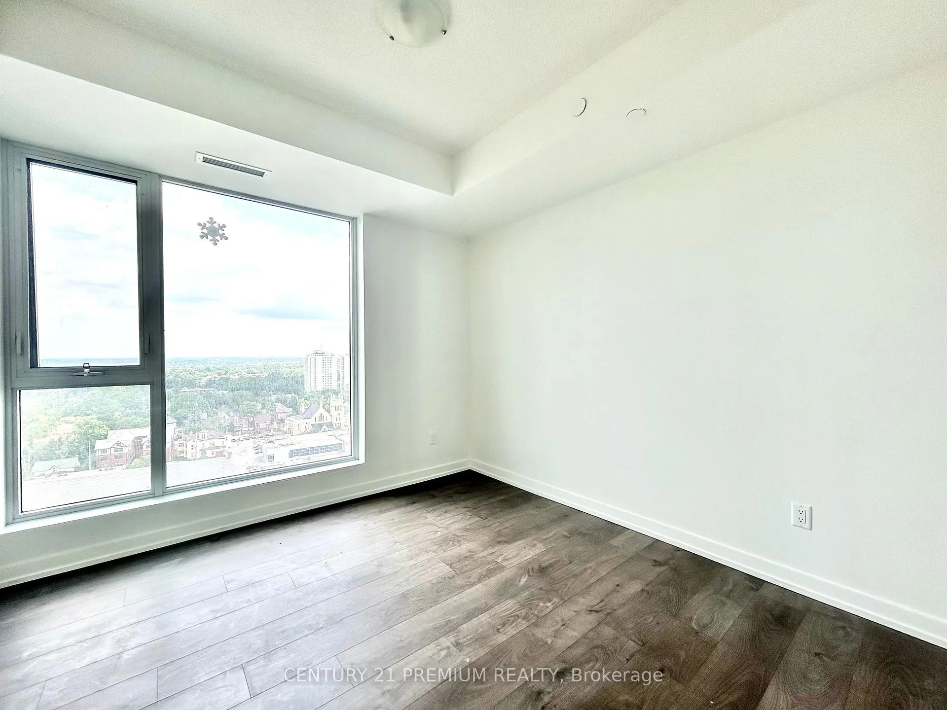 Photo 11 of Unit 1702, 55 Duke Street, Kitchener, City Commercial Core — HOMEH