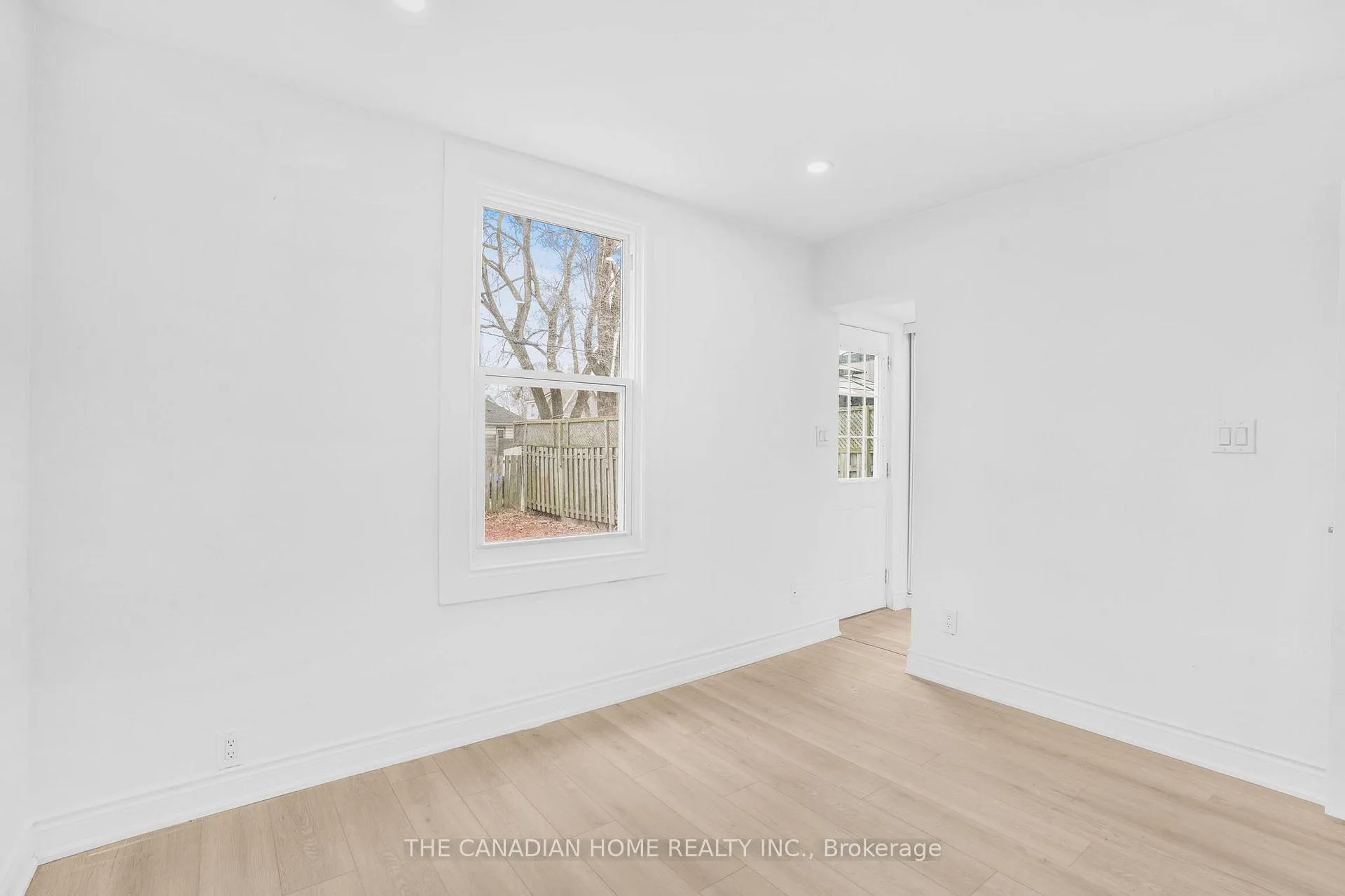 Photo 15 of 582 Wentworth Street, Hamilton, Industrial Sector — HOMEH