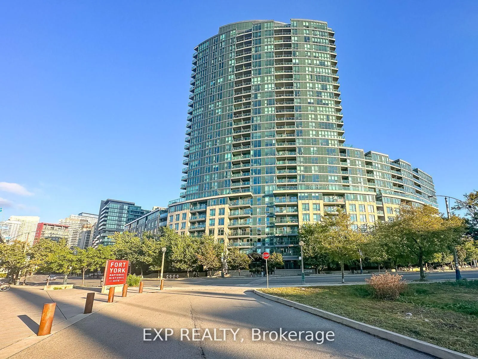 Photo 1 of Unit 1309, 231 Fort York Boulevard, Toronto, Niagara — HOMEH