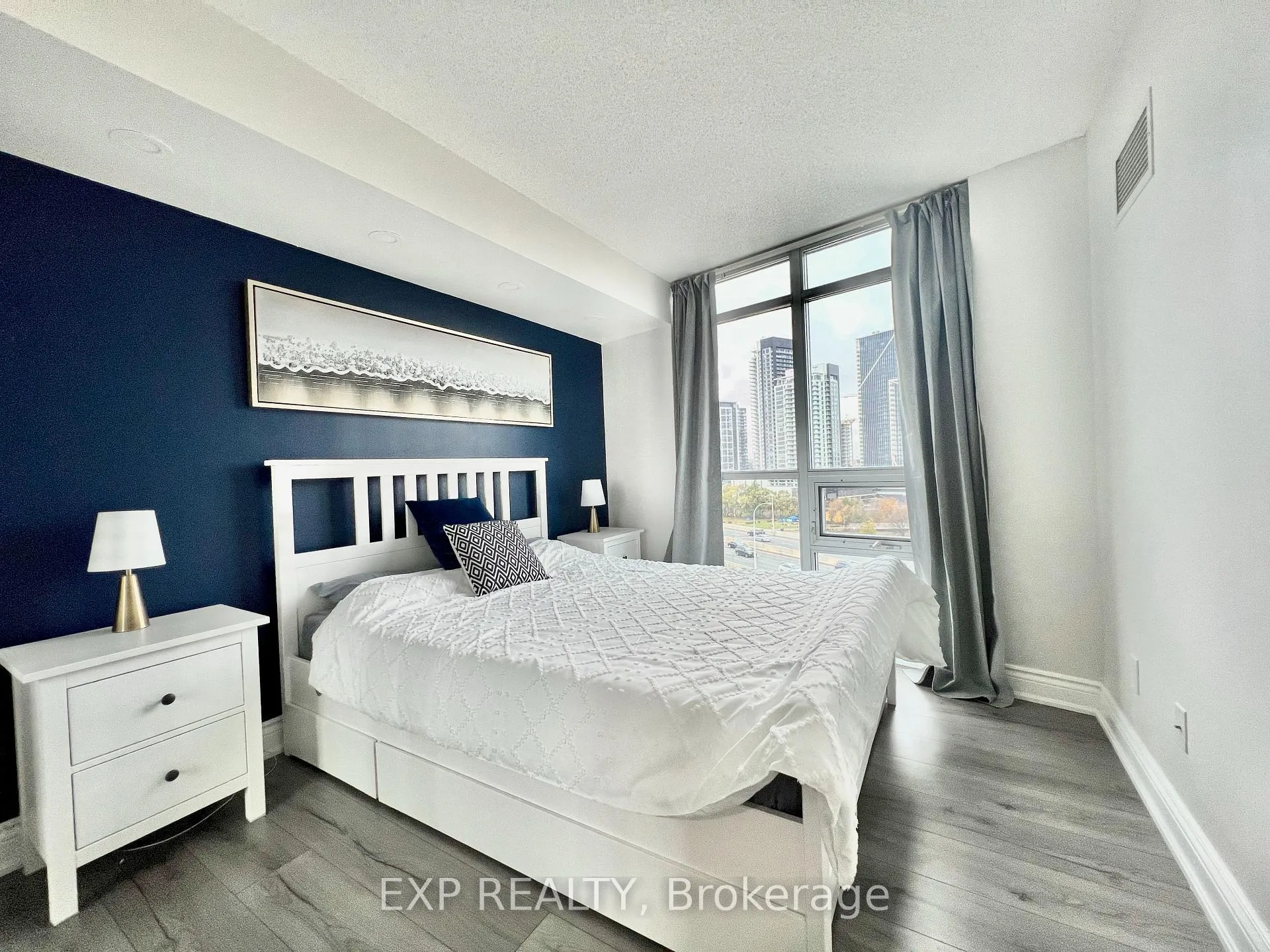 Photo 12 of Unit 1309, 231 Fort York Boulevard, Toronto, Niagara — HOMEH