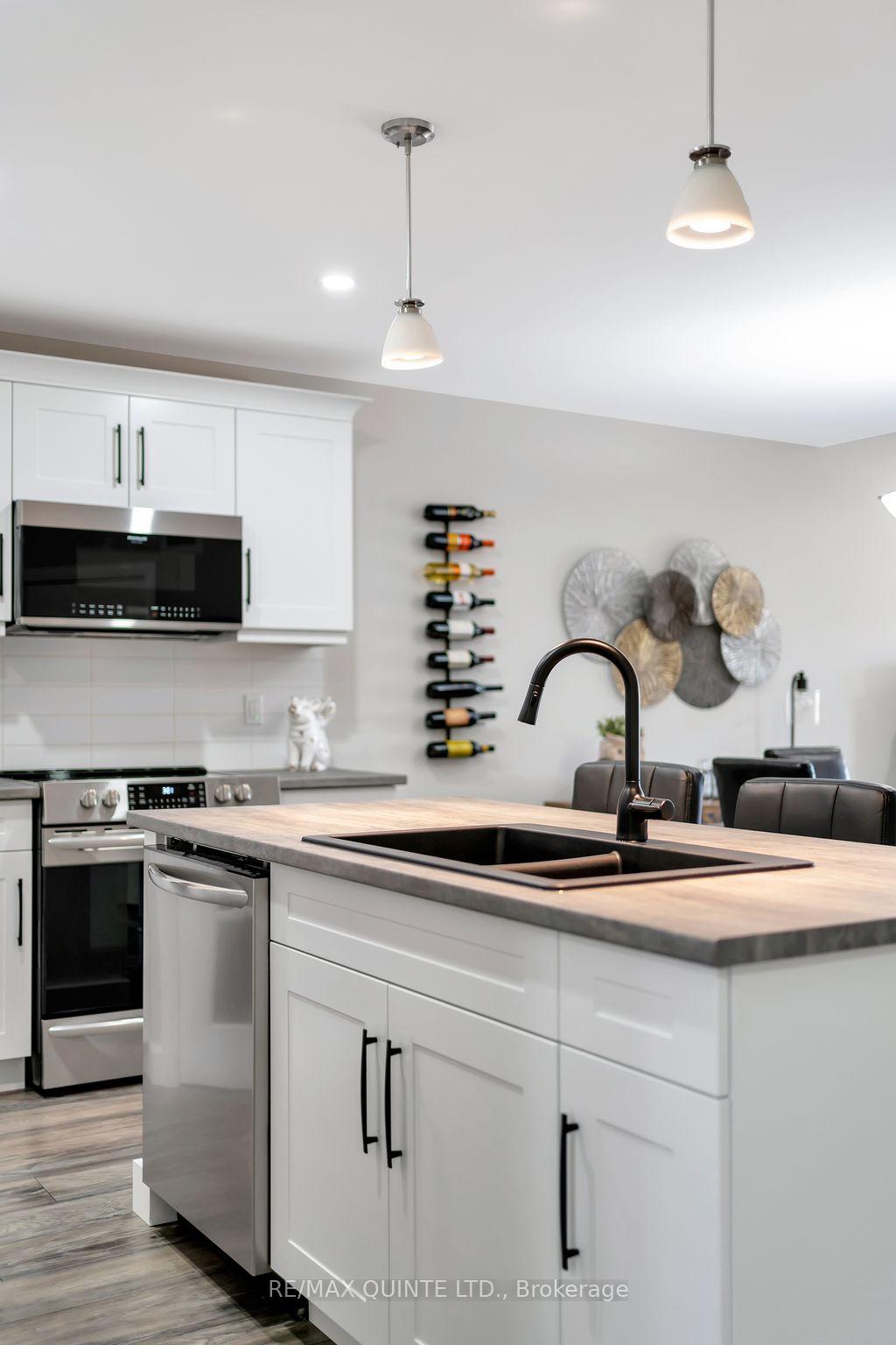 Photo 8 of 69 Dewal Place, Belleville, Belleville Ward — HOMEH