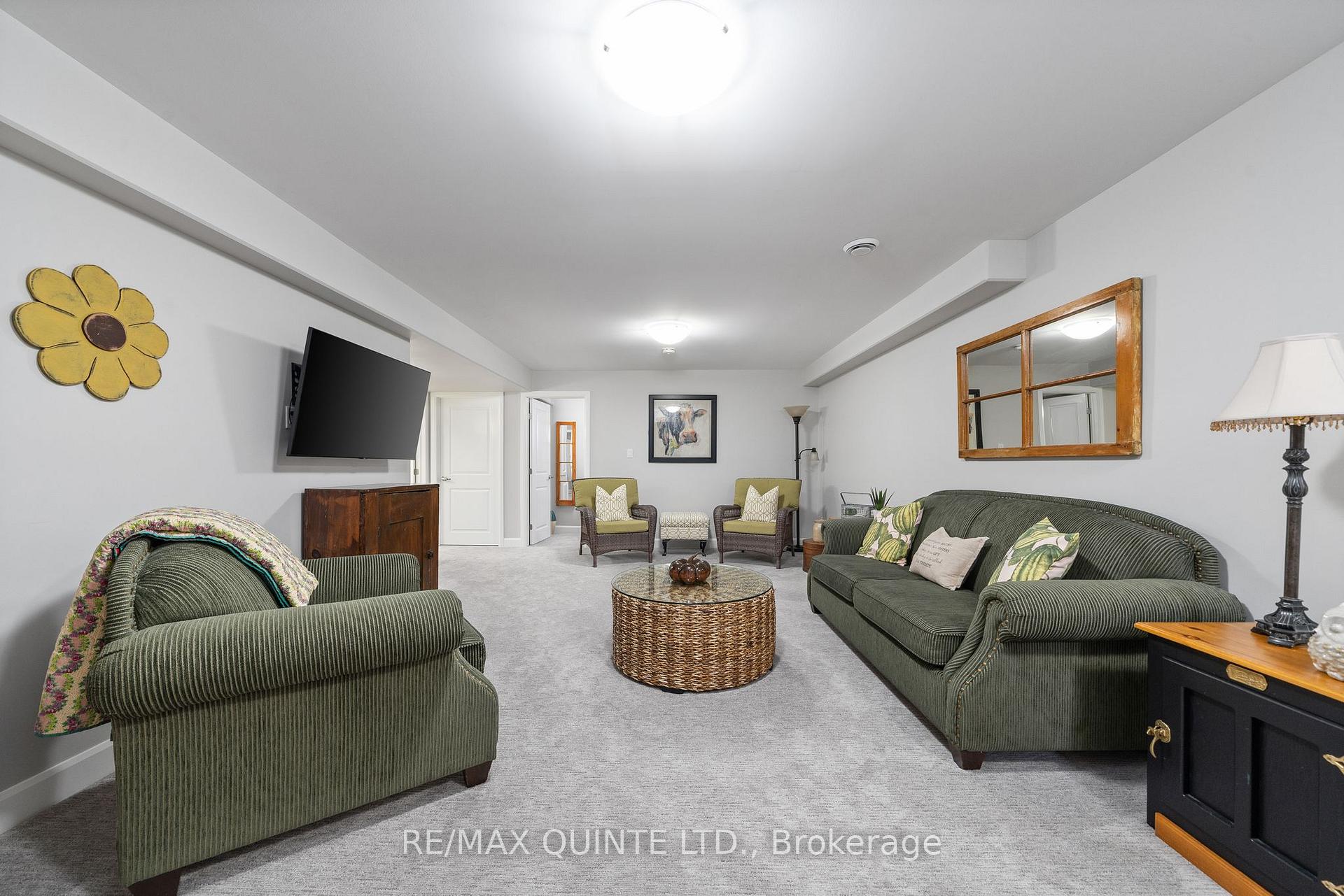 Photo 24 of 69 Dewal Place, Belleville, Belleville Ward — HOMEH