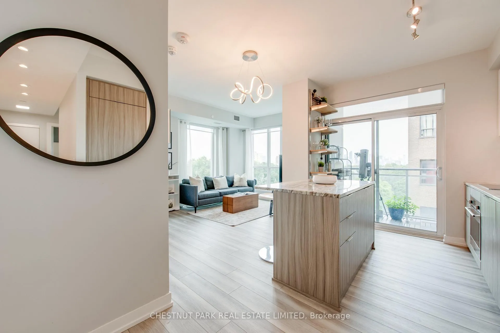 Photo 1 of Unit 614, 223 St. Clair Avenue W, Toronto, Casa Loma — HOMEH