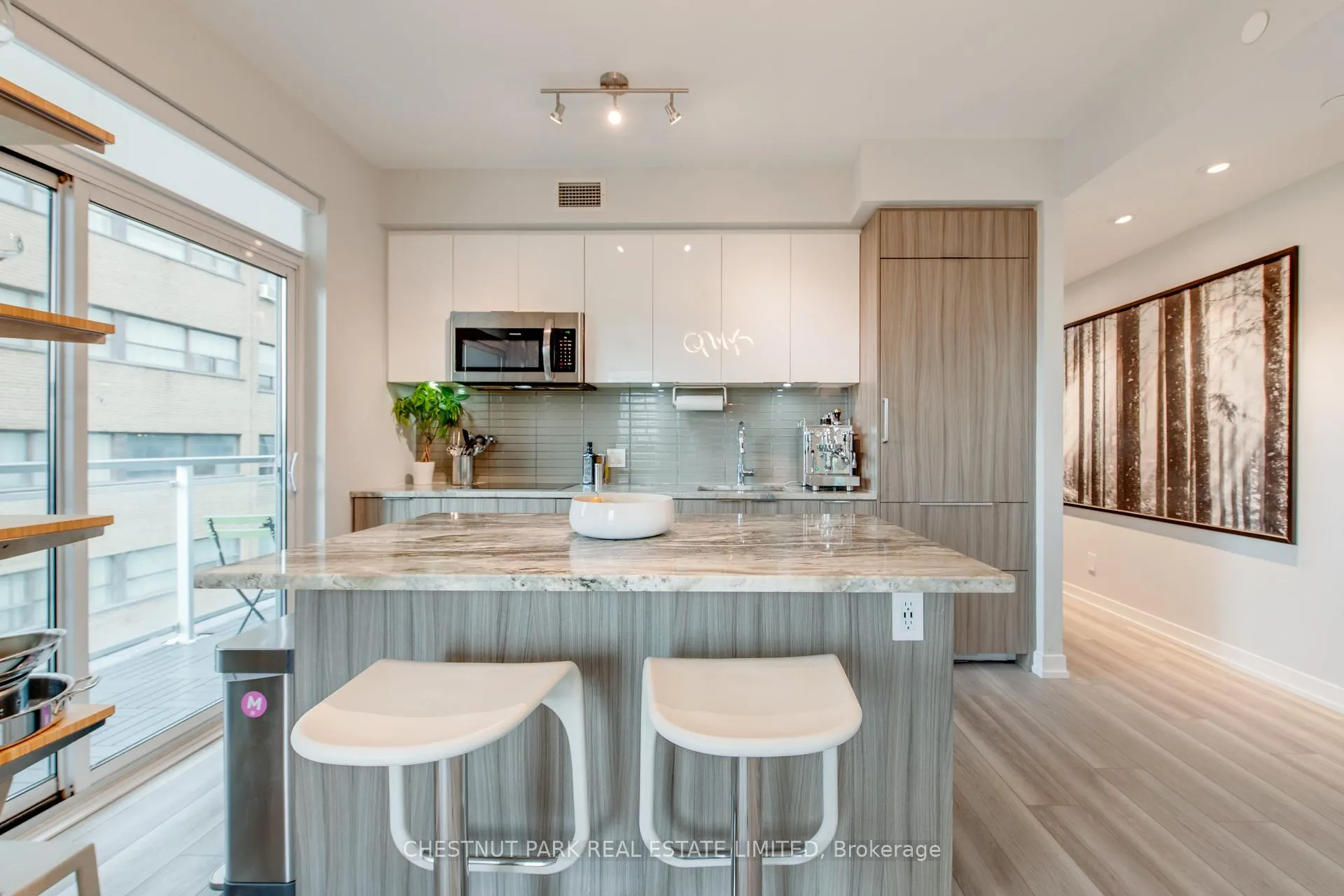 Photo 8 of Unit 614, 223 St. Clair Avenue W, Toronto, Casa Loma — HOMEH