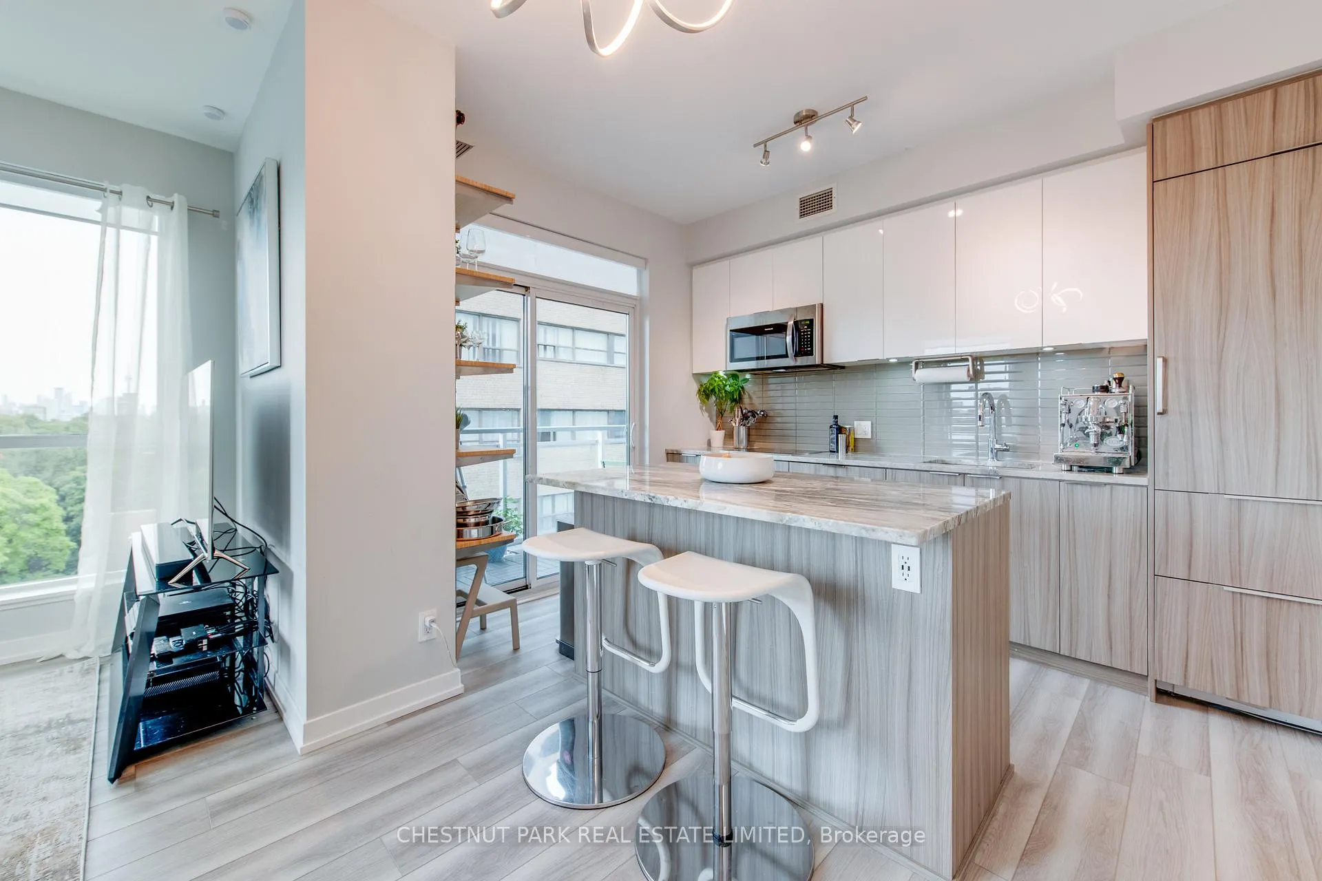 Photo 9 of Unit 614, 223 St. Clair Avenue W, Toronto, Casa Loma — HOMEH