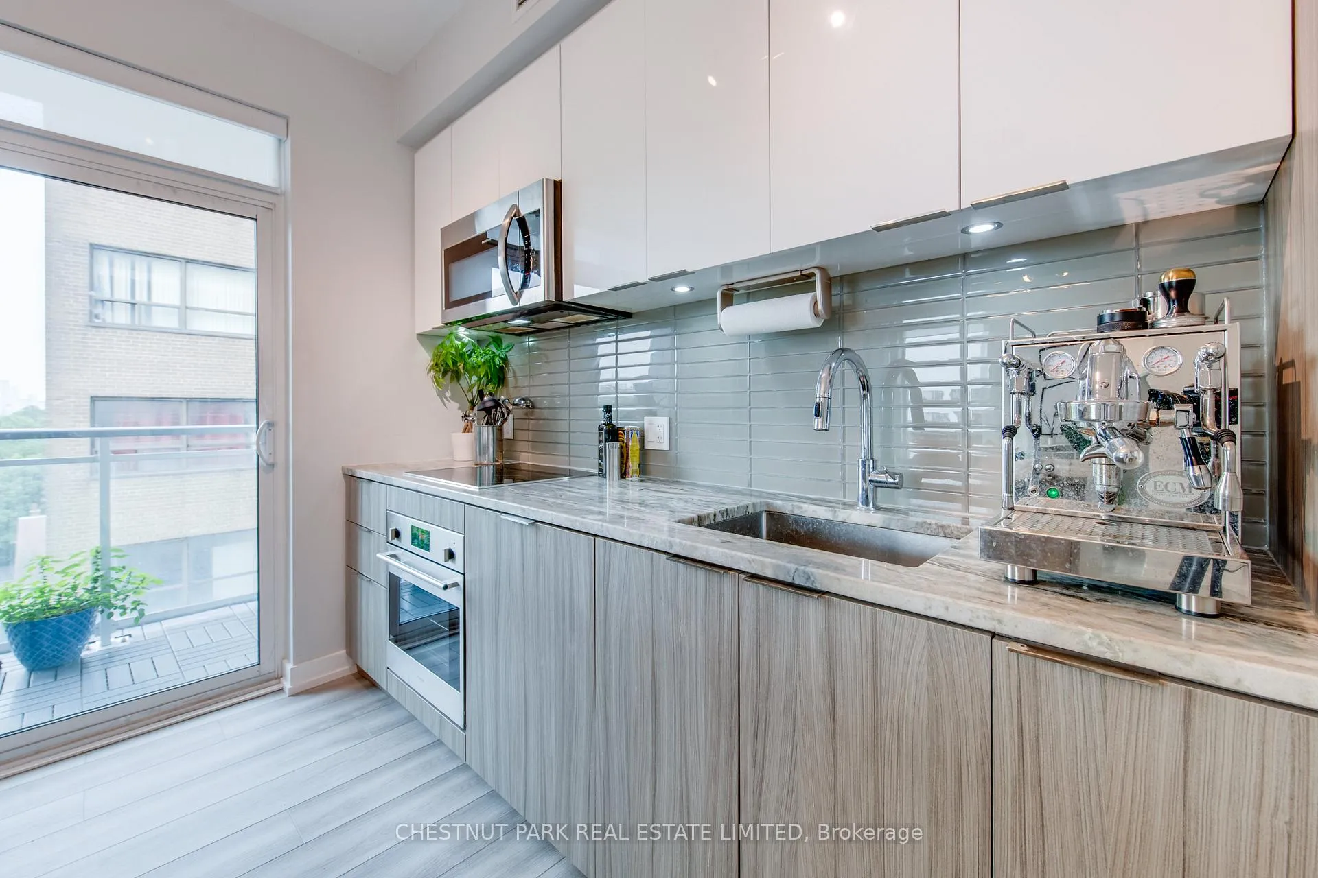 Photo 10 of Unit 614, 223 St. Clair Avenue W, Toronto, Casa Loma — HOMEH