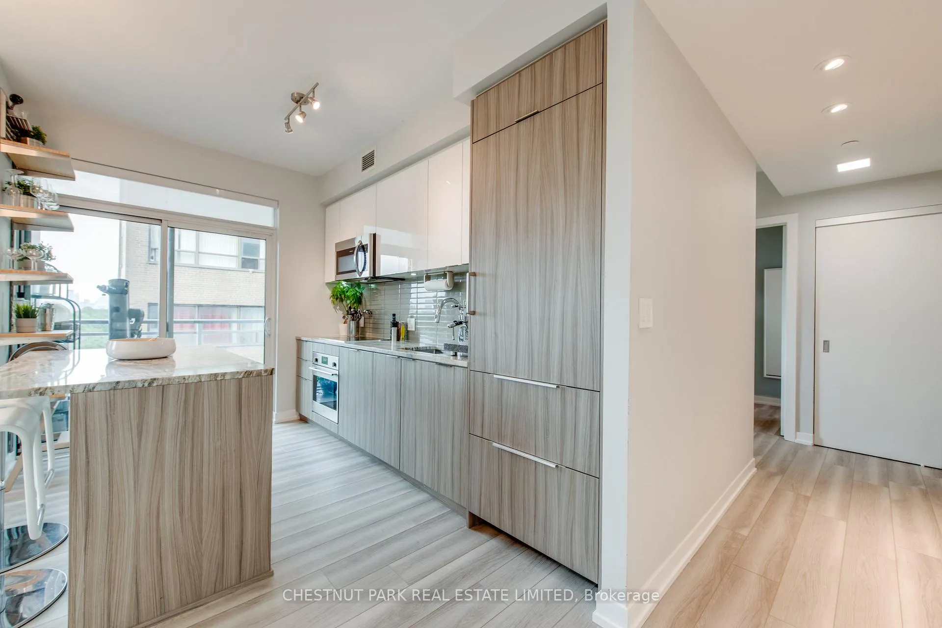Photo 18 of Unit 614, 223 St. Clair Avenue W, Toronto, Casa Loma — HOMEH