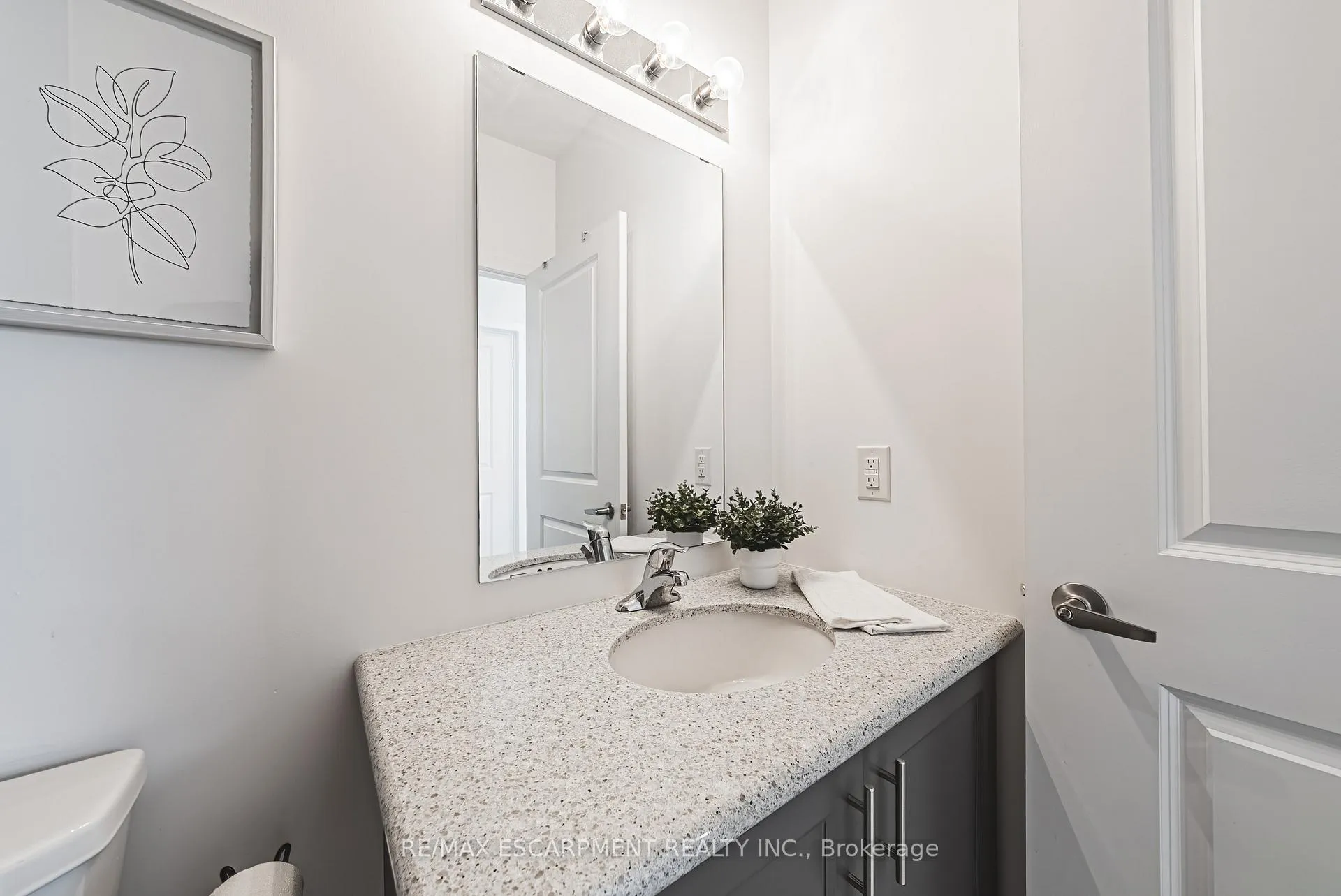 Photo 16 of Unit 505, 460 Dundas Street E, Hamilton, Waterdown — HOMEH