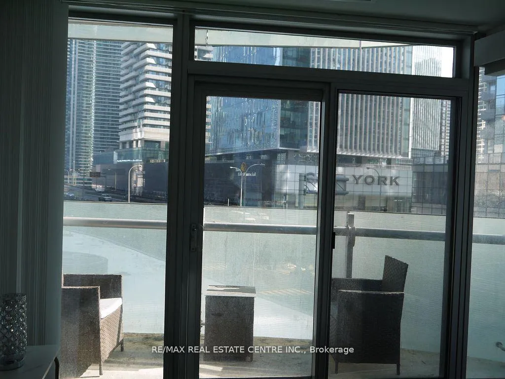 Photo 6 of Unit 302, 12 York Street, Toronto, Waterfront Communities — HOMEH