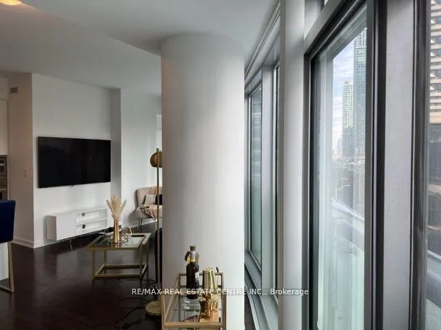 Photo 15 of Unit 302, 12 York Street, Toronto, Waterfront Communities — HOMEH