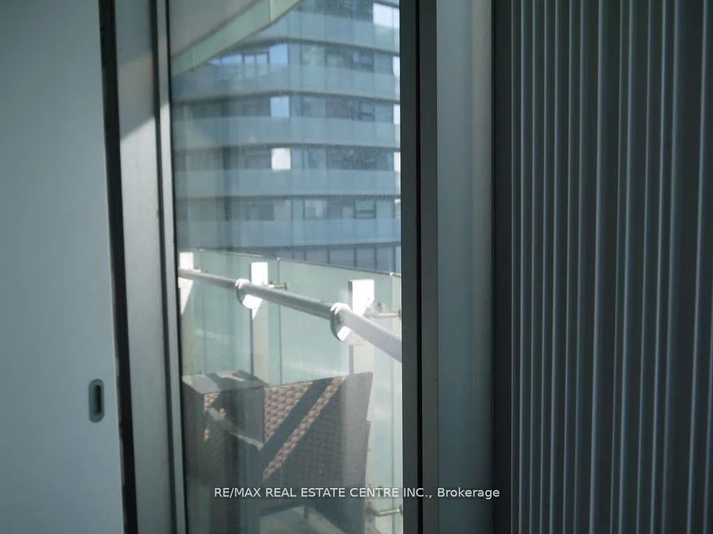 Photo 24 of Unit 302, 12 York Street, Toronto, Waterfront Communities — HOMEH