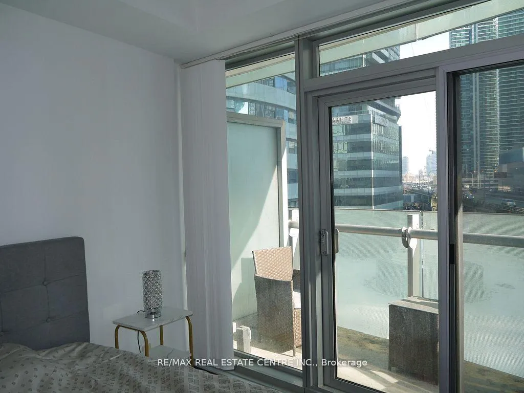 Photo 29 of Unit 302, 12 York Street, Toronto, Waterfront Communities — HOMEH