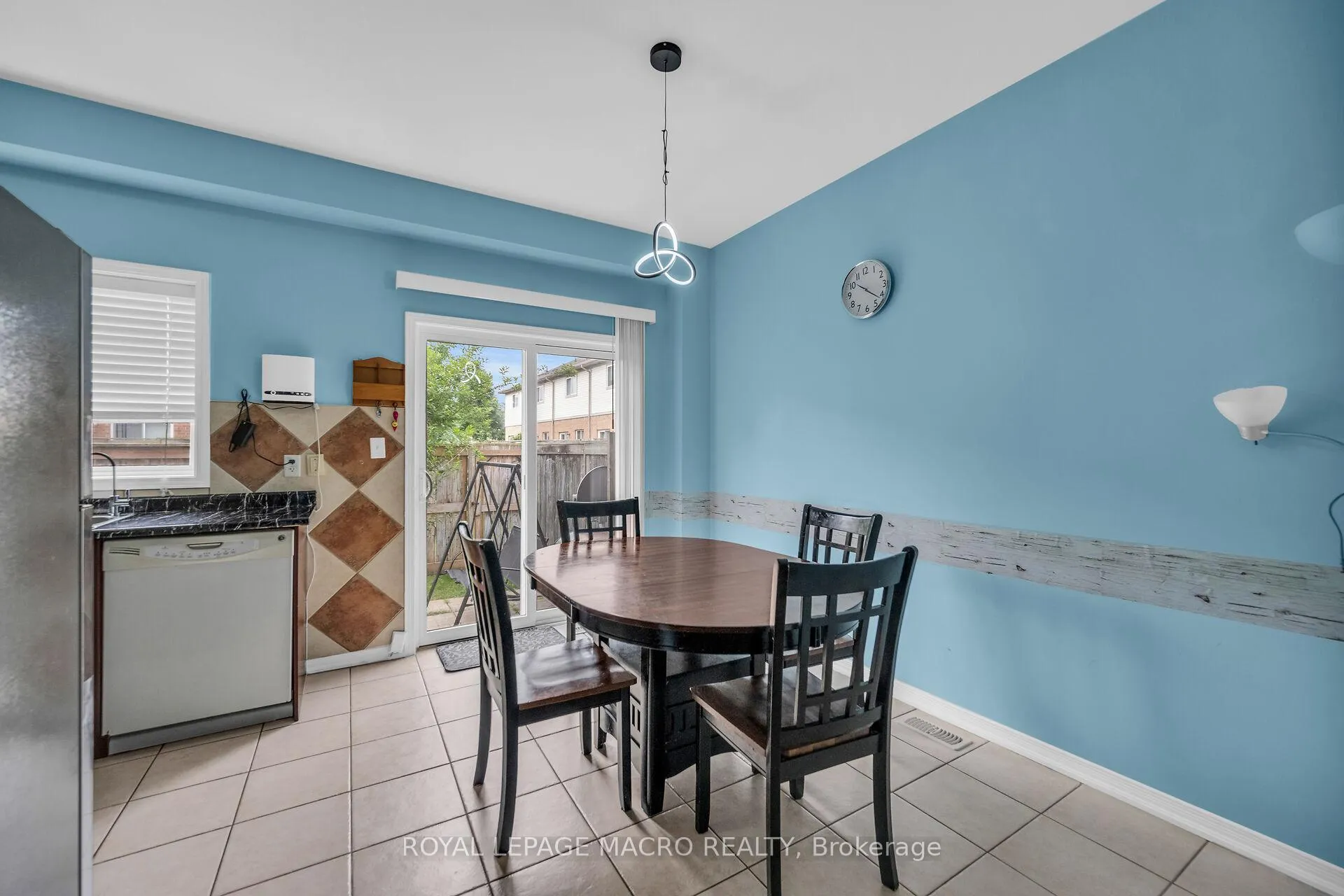 Photo 5 of Unit 17, 170 Dewitt Road, Hamilton, Stoney Creek — HOMEH