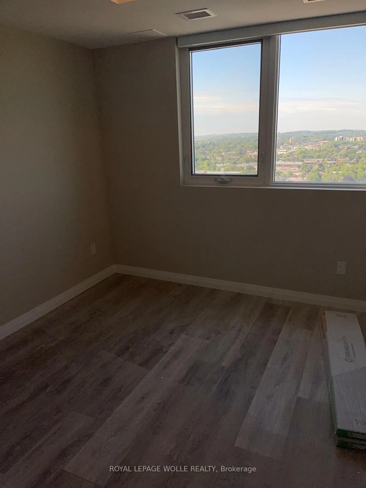 Photo 6 of Unit 2307, 108 Garment Street, Kitchener — HOMEH
