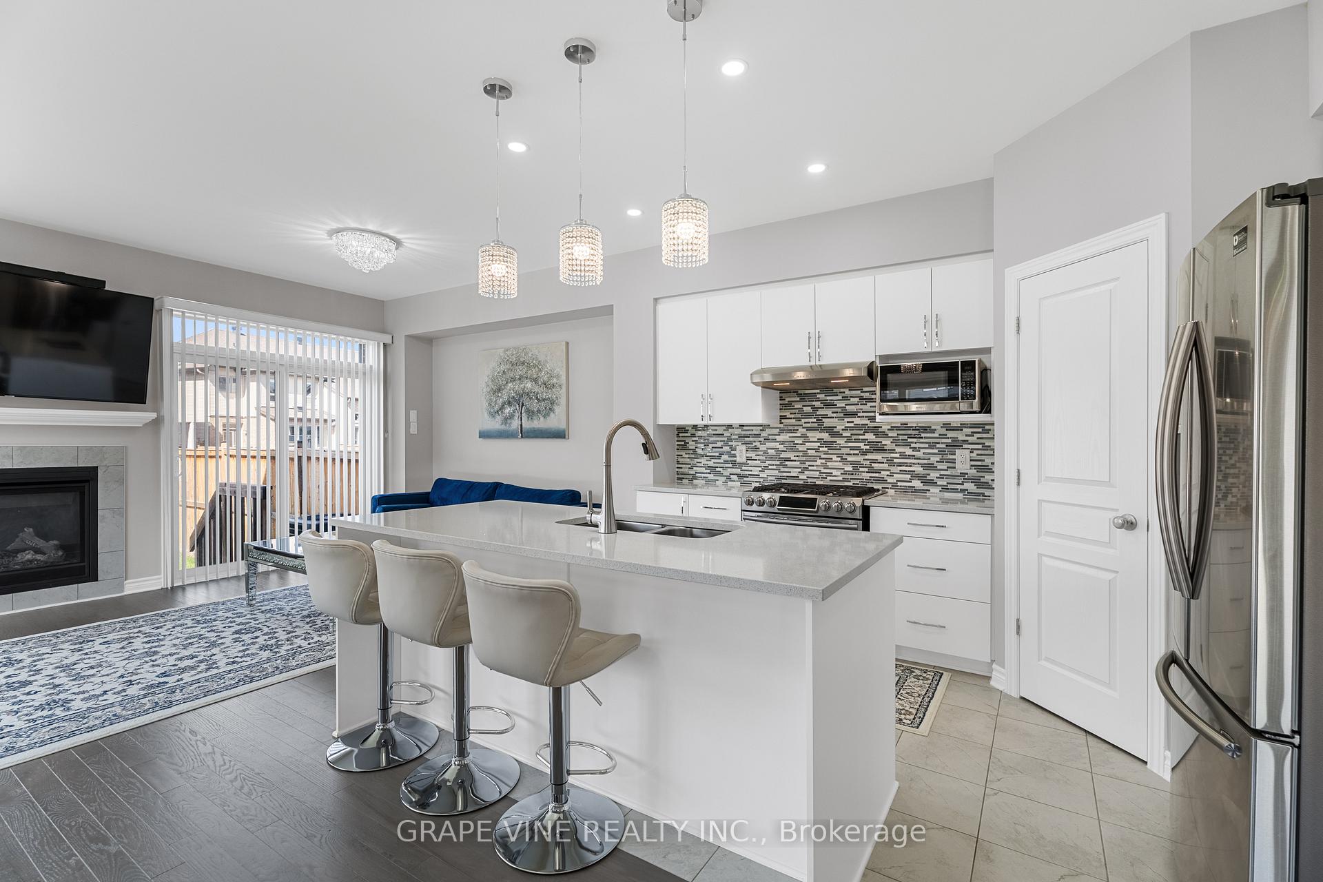 Photo 12 of 535 Rowers Way, Ottawa, Riverside South/Gloucester Glen — HOMEH