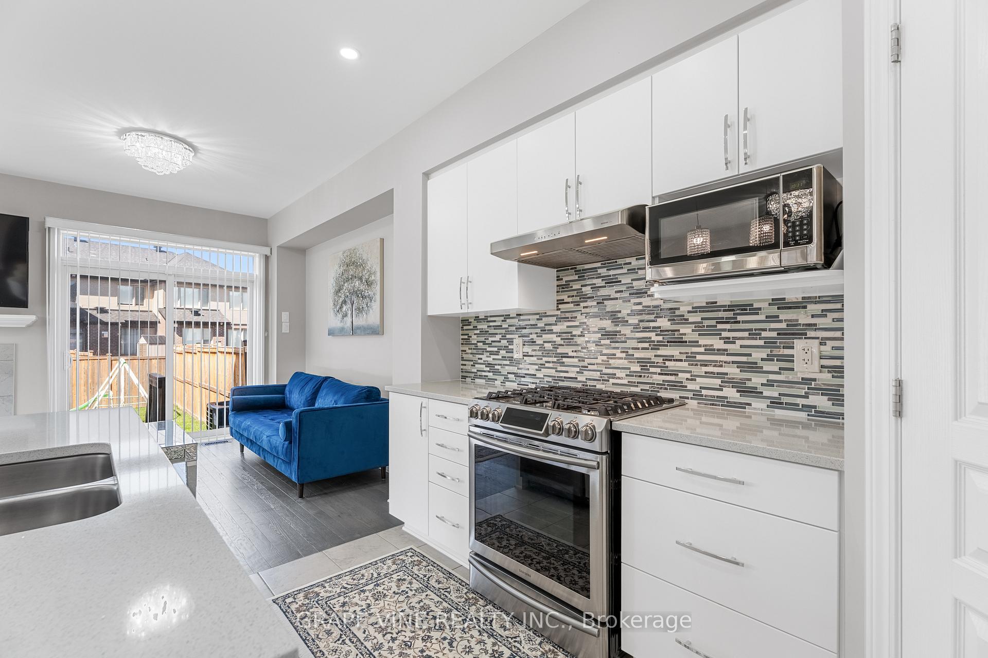Photo 13 of 535 Rowers Way, Ottawa, Riverside South/Gloucester Glen — HOMEH