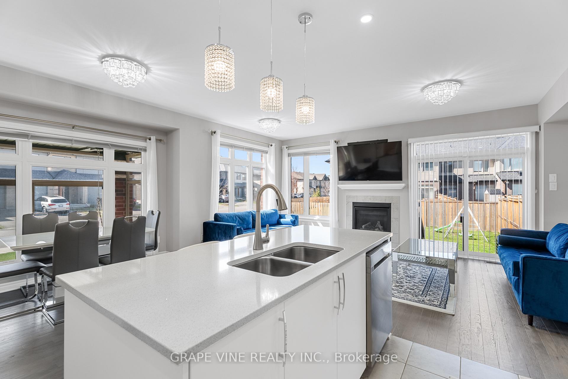 Photo 14 of 535 Rowers Way, Ottawa, Riverside South/Gloucester Glen — HOMEH