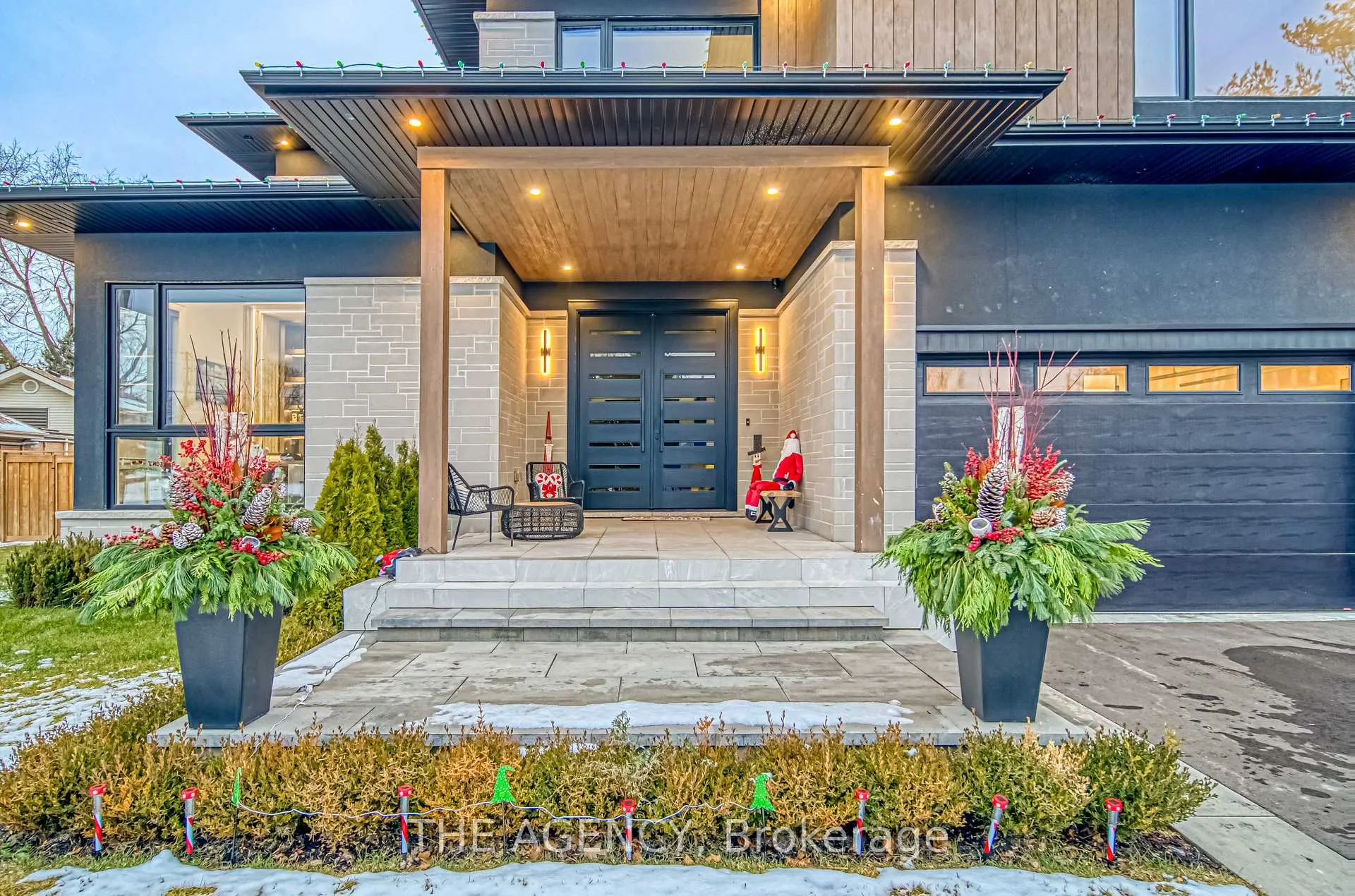 Photo 2 of 20 Royal Avenue, King, Nobleton — HOMEH