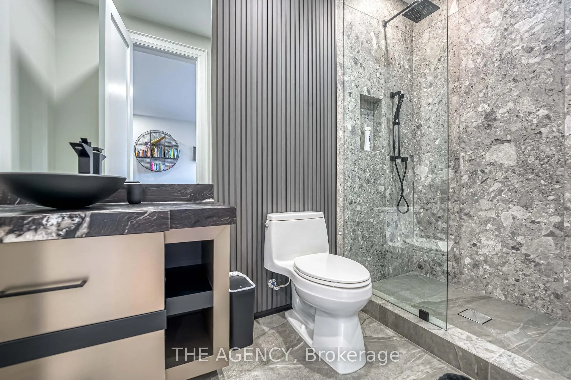 Photo 23 of 20 Royal Avenue, King, Nobleton — HOMEH