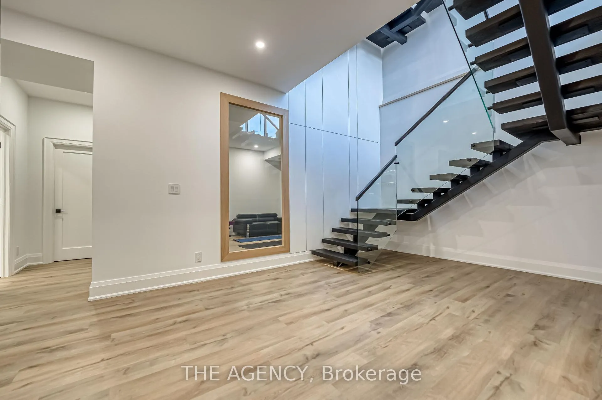 Photo 33 of 20 Royal Avenue, King, Nobleton — HOMEH