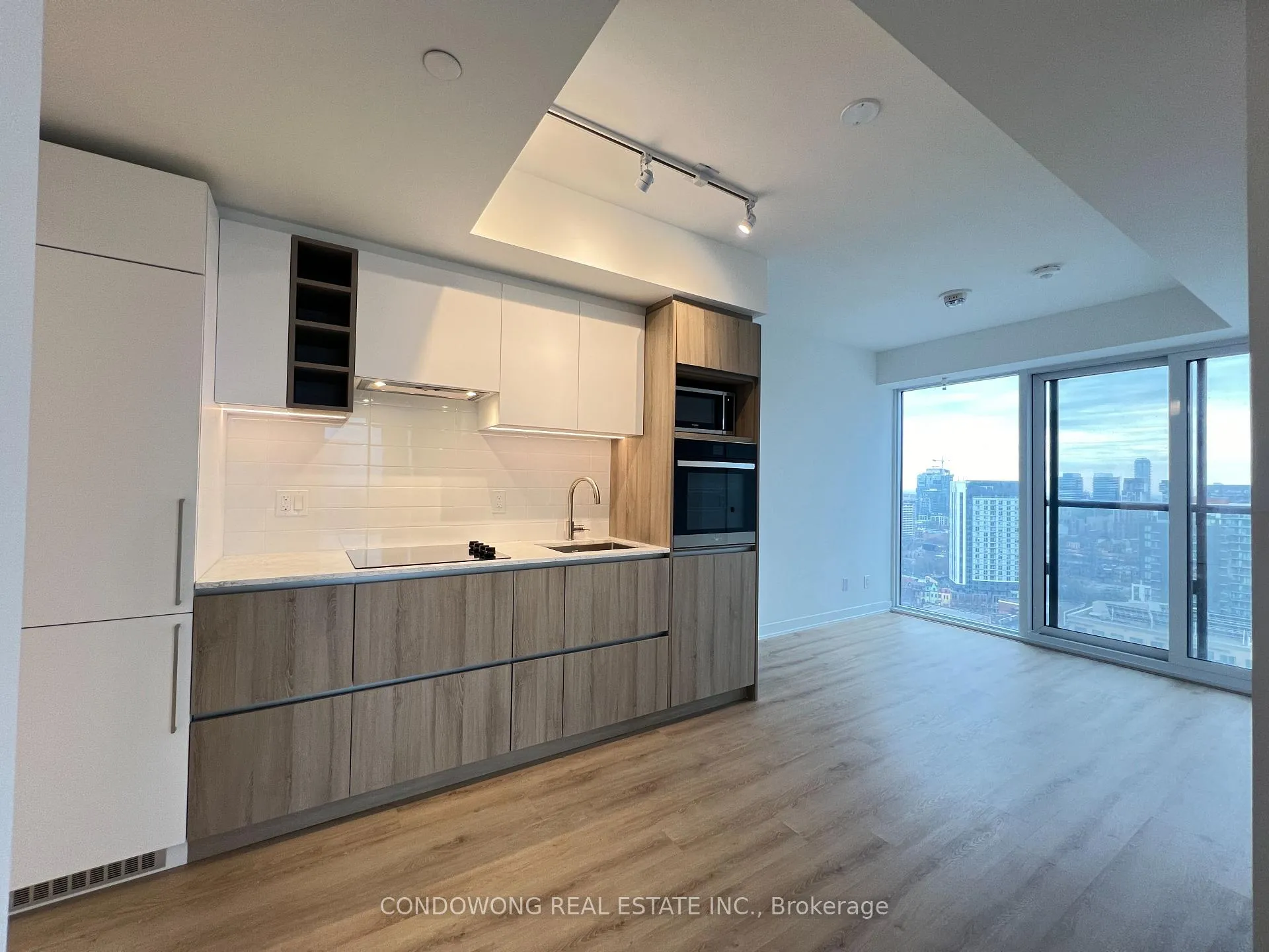 Front of Unit 2102, 319 Jarvis Street
