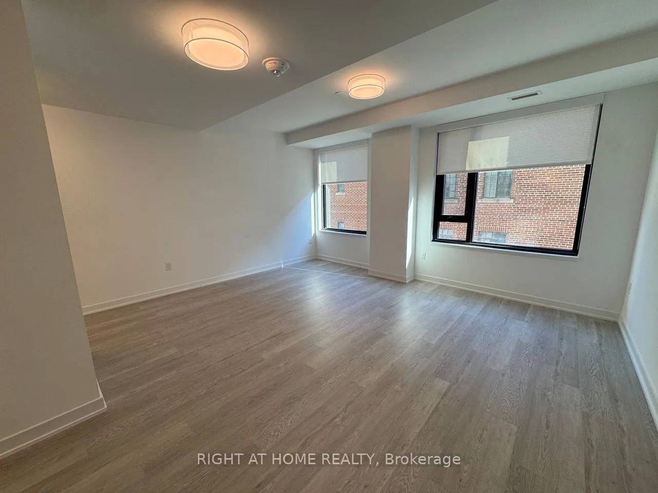 Photo 11 of Unit 201, 3 Strathgowan Avenue, Toronto, Lawrence Park South — HOMEH