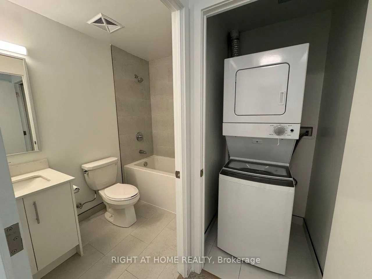 Photo 16 of Unit 201, 3 Strathgowan Avenue, Toronto, Lawrence Park South — HOMEH
