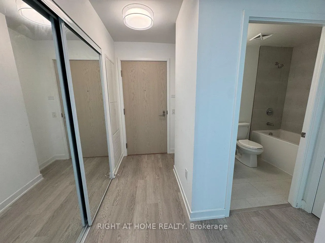 Photo 20 of Unit 201, 3 Strathgowan Avenue, Toronto, Lawrence Park South — HOMEH