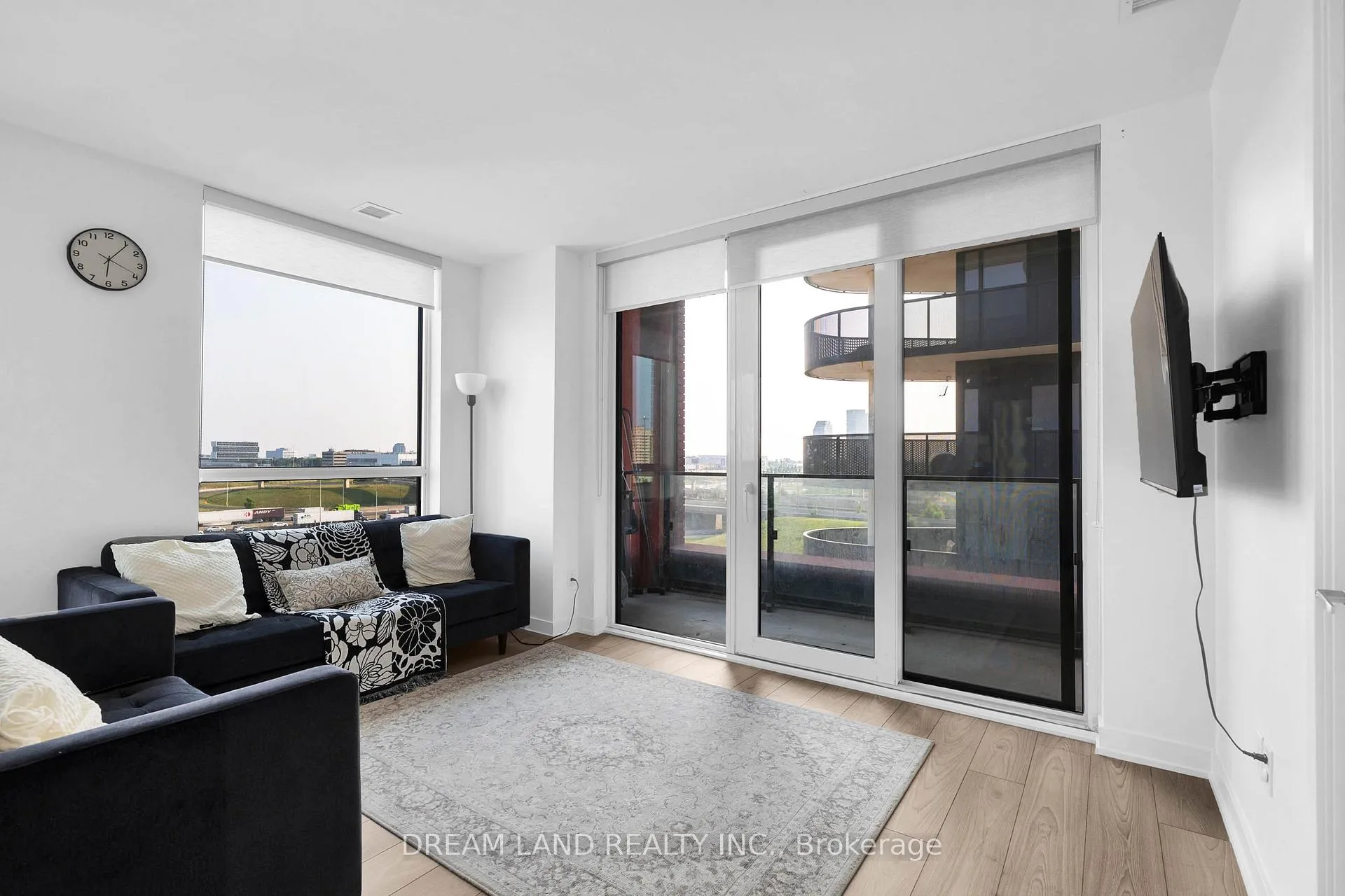 Photo 16 of Unit 621, 8 Tippett Road, North York, Clanton Park — HOMEH