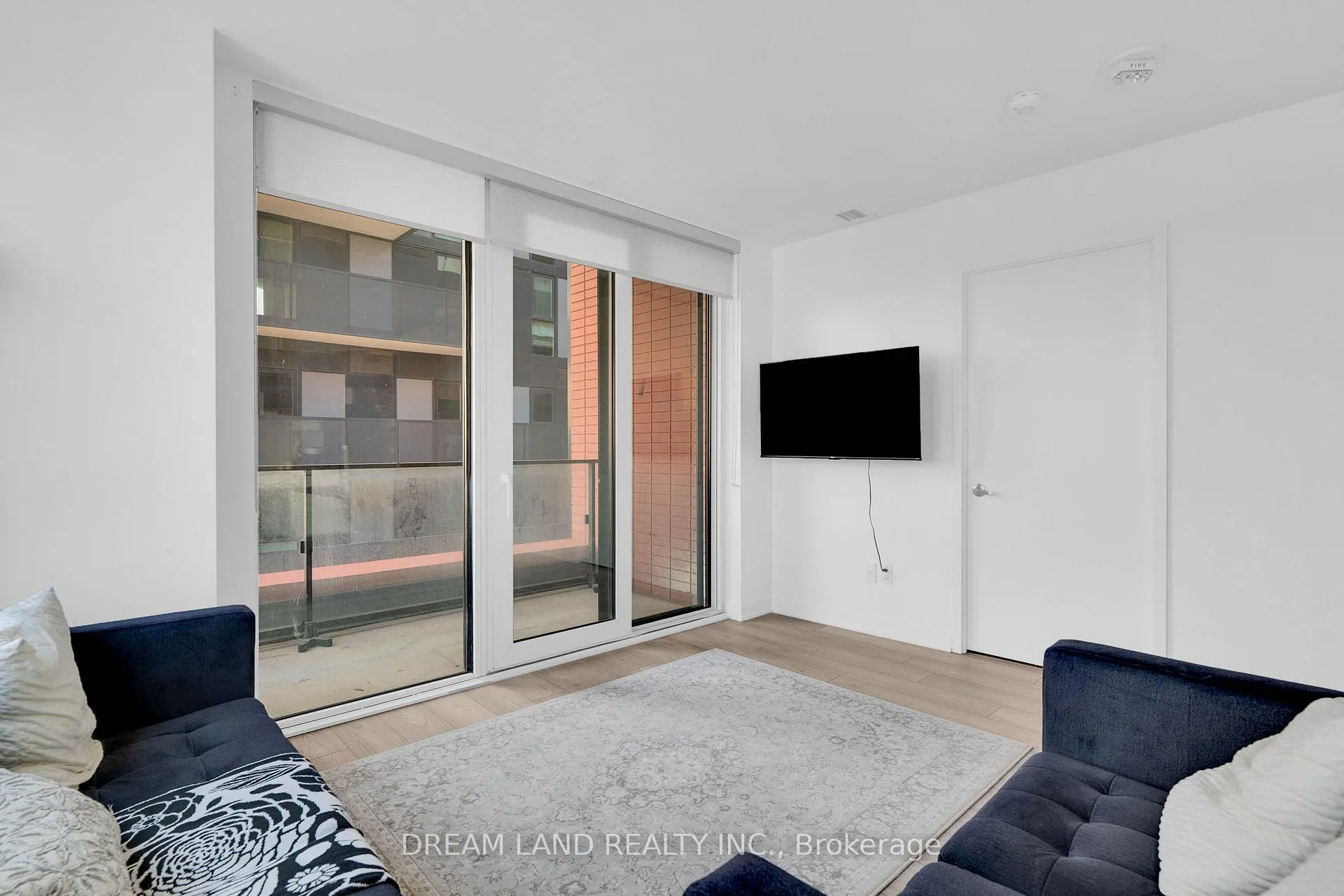 Photo 17 of Unit 621, 8 Tippett Road, North York, Clanton Park — HOMEH