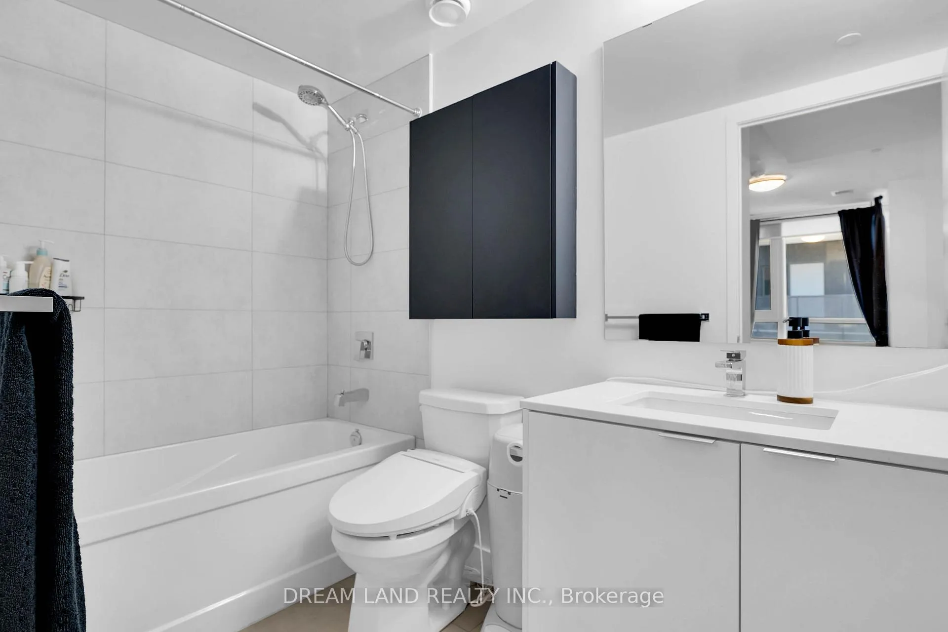 Photo 25 of Unit 621, 8 Tippett Road, North York, Clanton Park — HOMEH