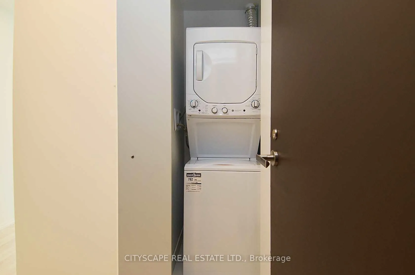Photo 14 of Unit 4202, 197 Yonge Street, Toronto, Church-Yonge Corridor — HOMEH