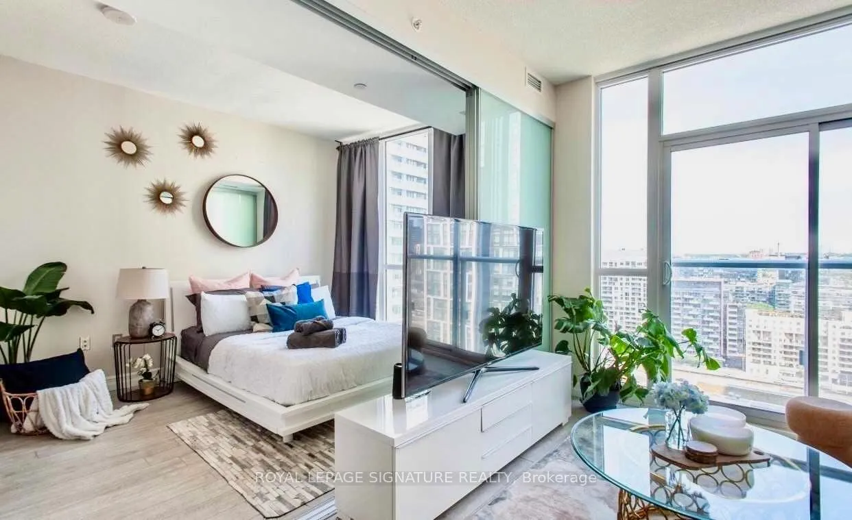 Front of Unit 2610, 85 Queens Wharf Road