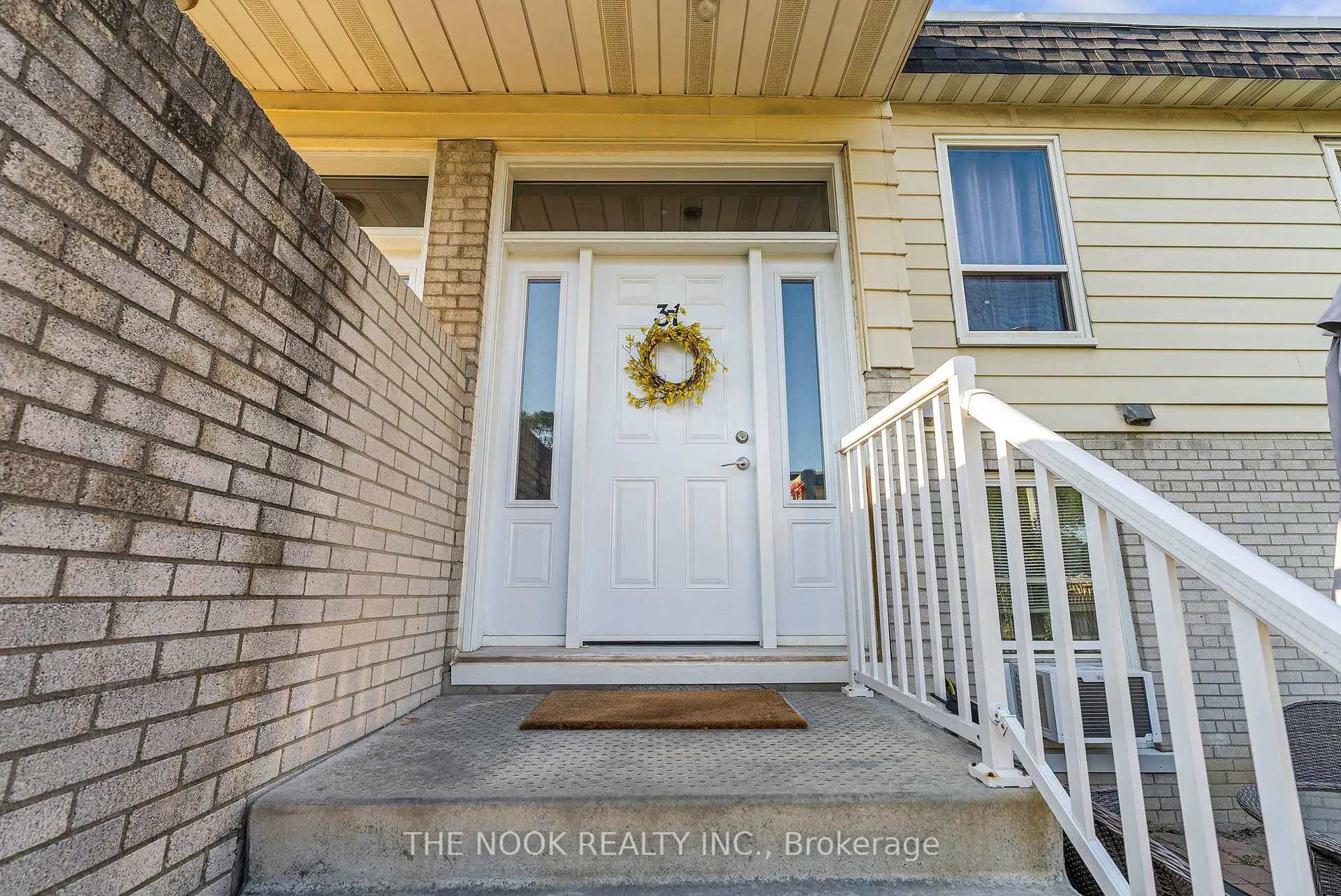 Photo 6 of Unit 3-1, 540 Mary Street, Whitby, Downtown Whitby — HOMEH