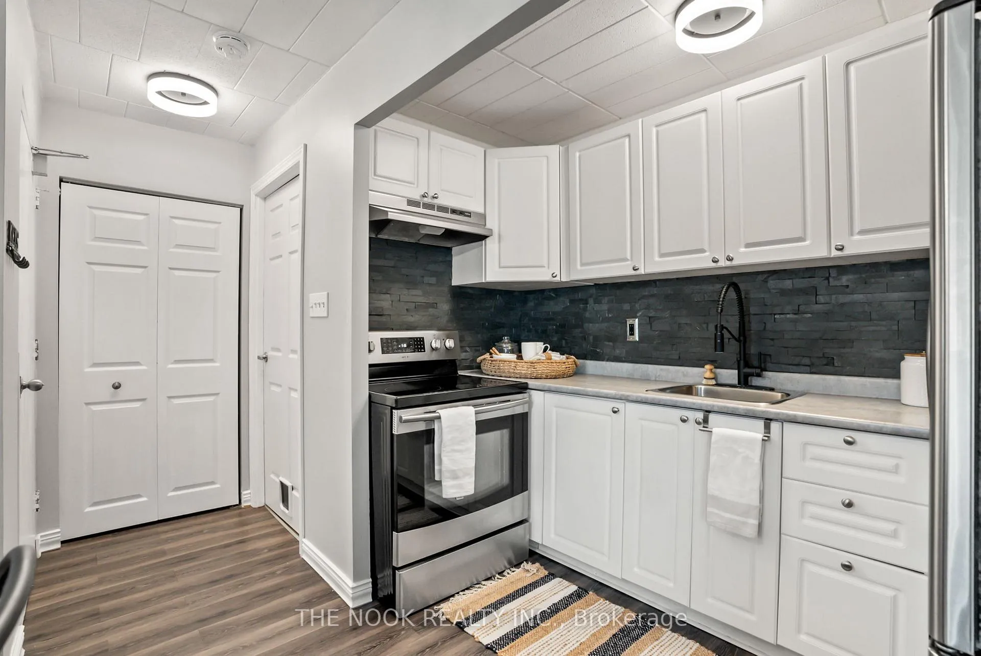 Photo 9 of Unit 3-1, 540 Mary Street, Whitby, Downtown Whitby — HOMEH